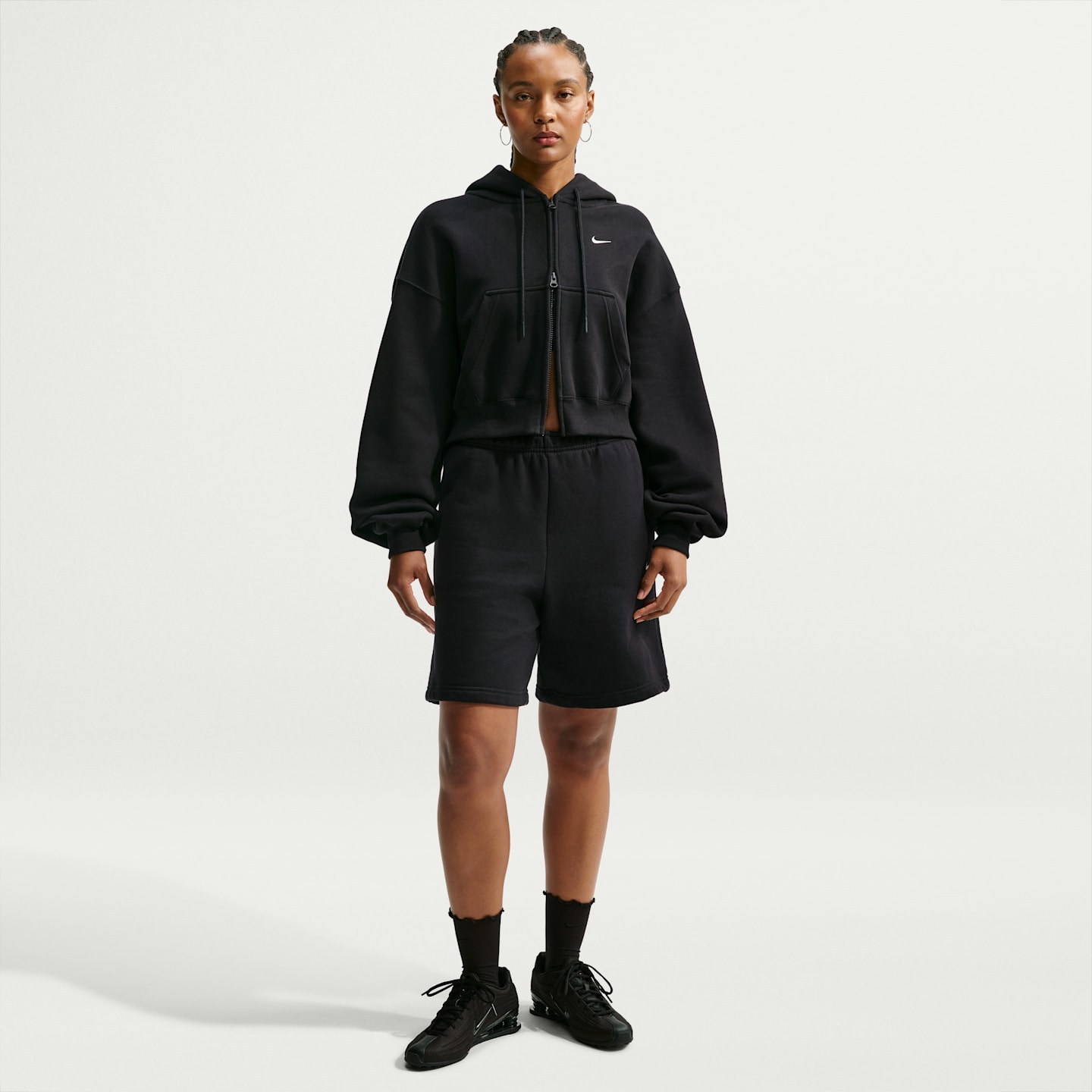 Женские шорты Nike Studio Fleece Medium Weight оверсайз с высокой посадкой, цвет: Чёрный / Молочный — фото 1