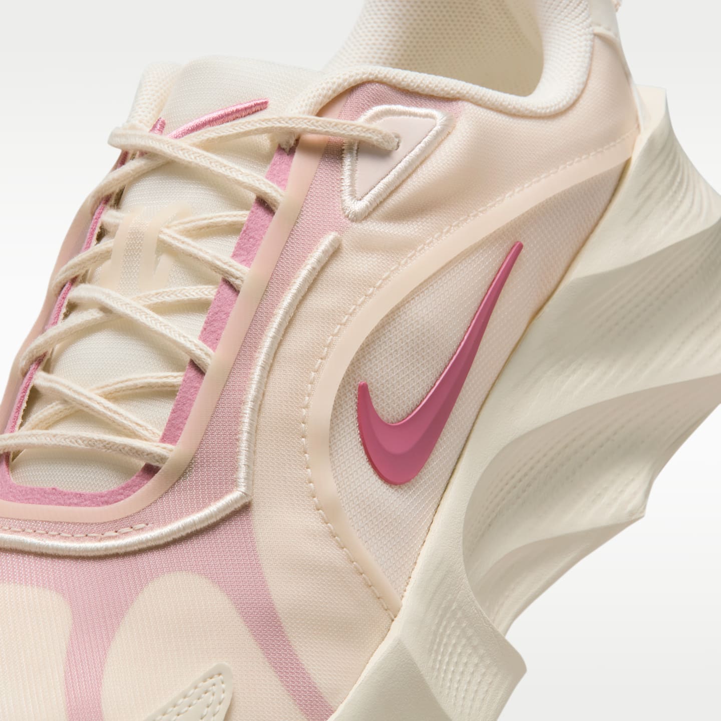Женские кроссовки Nike Aura Edge, цвет: Меловой / Бледная слоновая кость — фото 7
