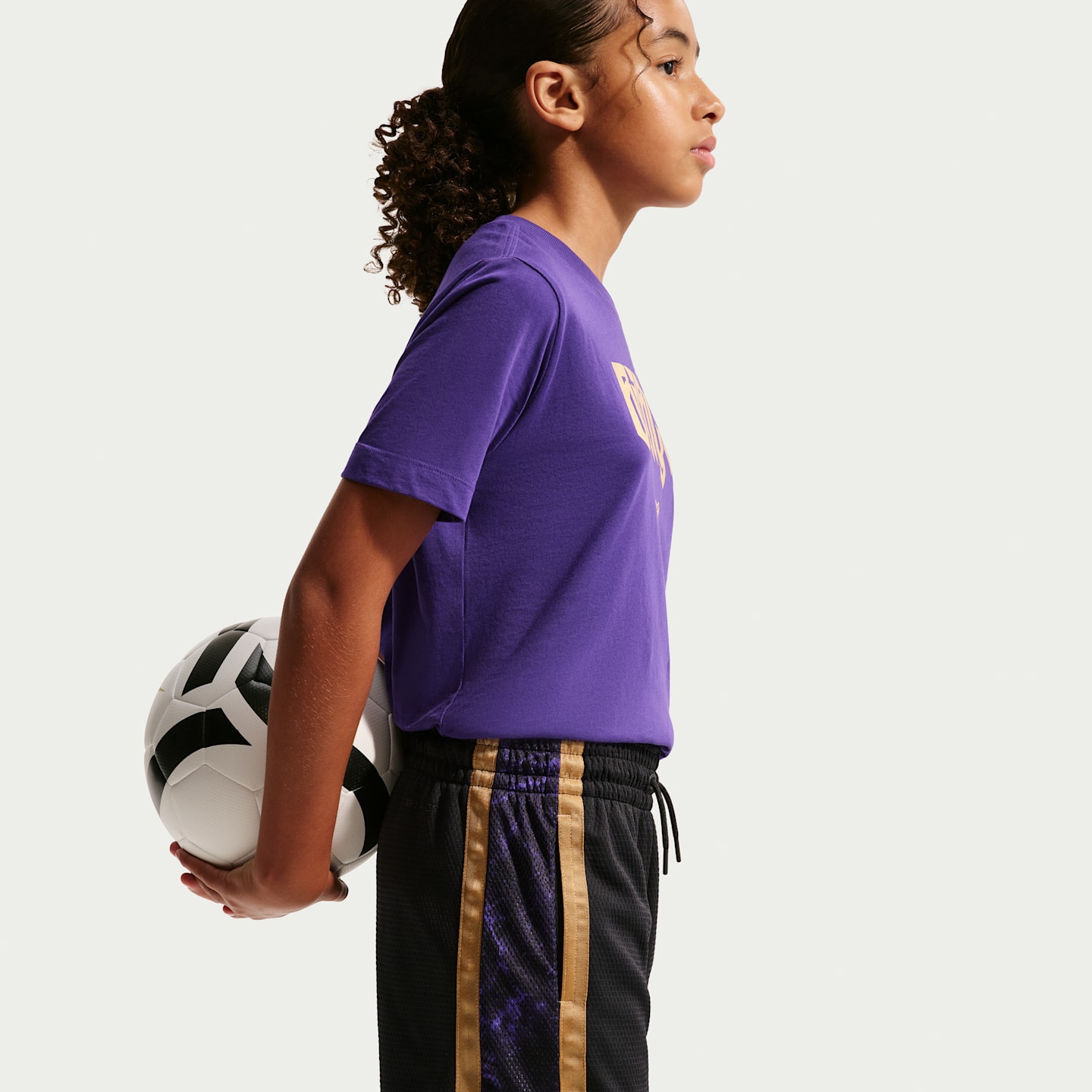 Детские шорты Nike FC Barcelona Away Kobe Dri-FIT Soccer, цвет: Чёрный / Золотой — фото 5