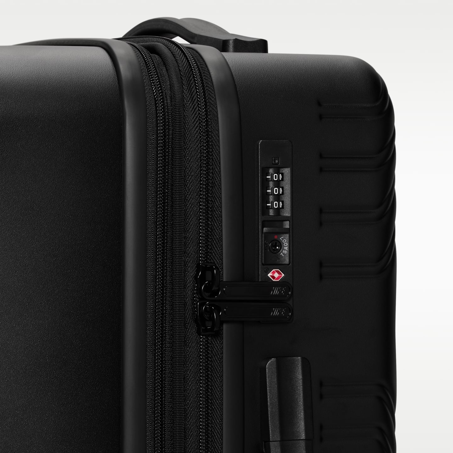 Чемоданы Nike Carry-On Luggage 22" Hardshell (52L), цвет: Чёрный — фото 9