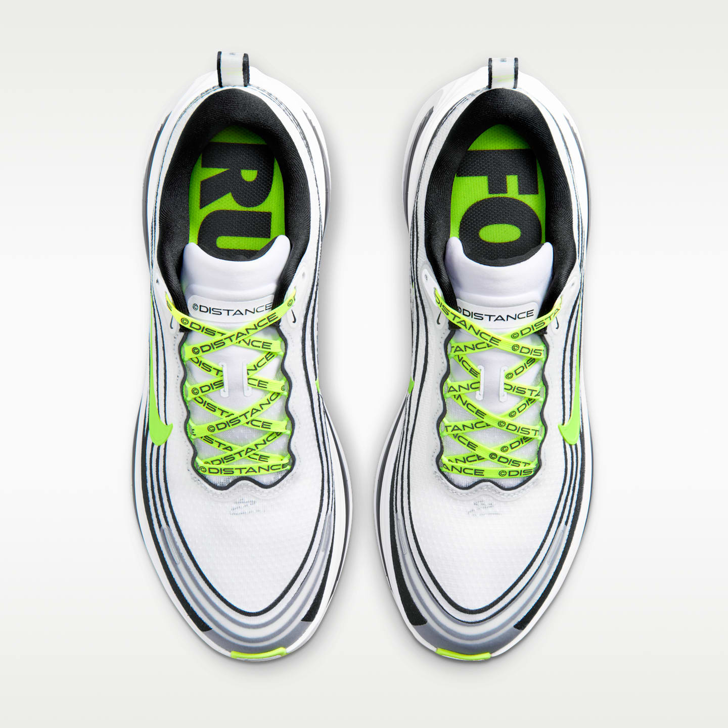 Мужские беговые кроссовки Nike Vomero Plus x Distance для шоссе, цвет: Белый / Чёрный — фото 4
