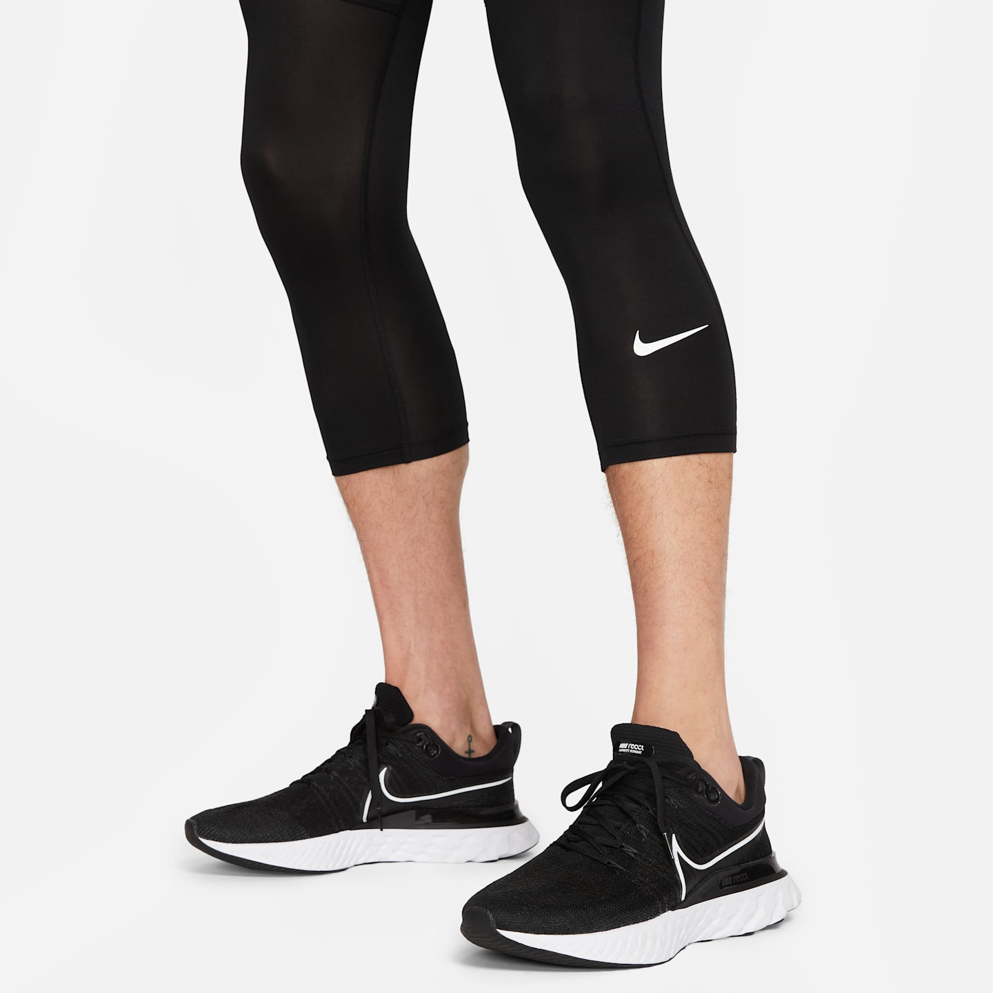 Мужские тайтсы для фитнеса Nike Pro Dri-FIT длиной 3/4, цвет: Чёрный / Белый — фото 4