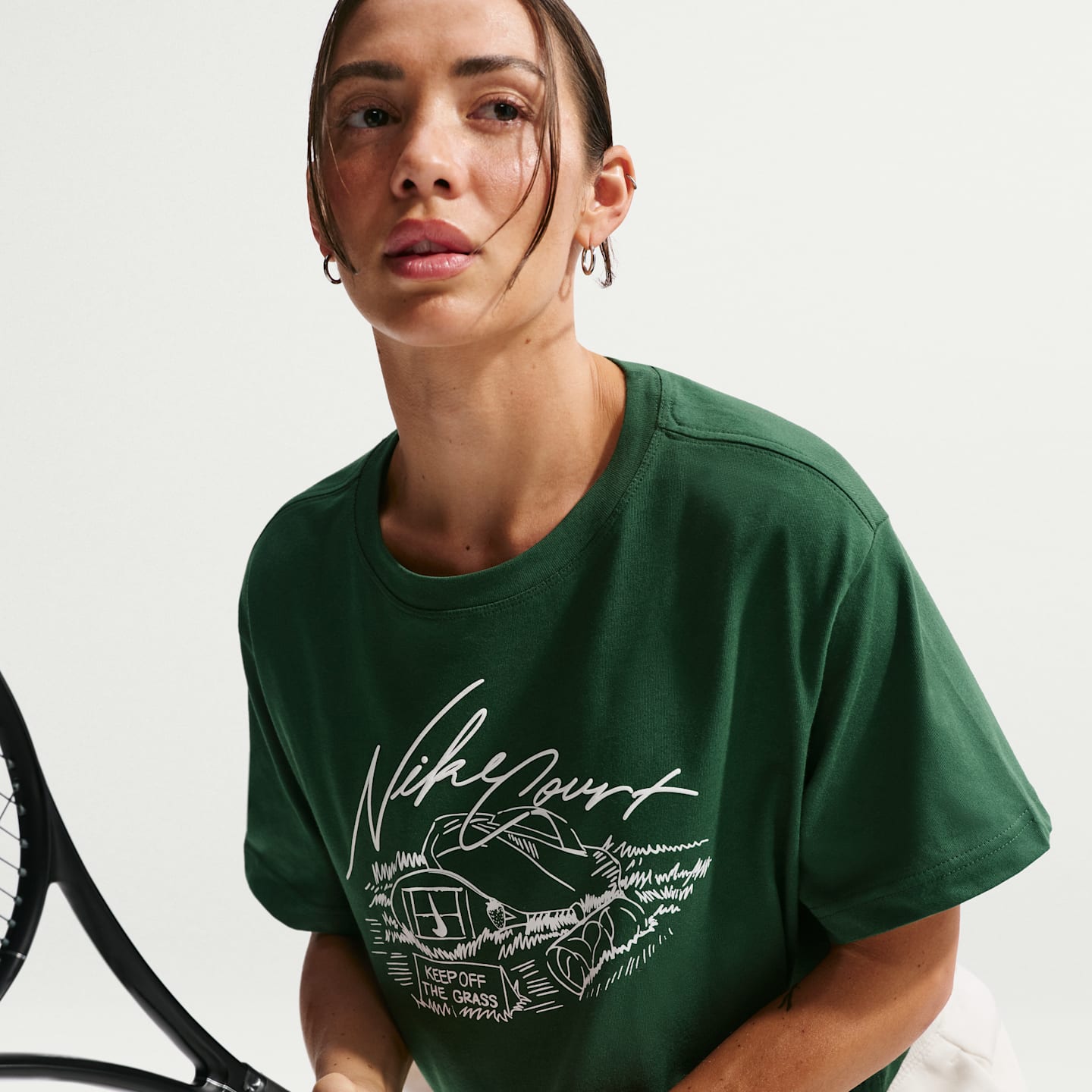 Женская укороченная теннисная футболка Nike, цвет: Зелёный — фото 3