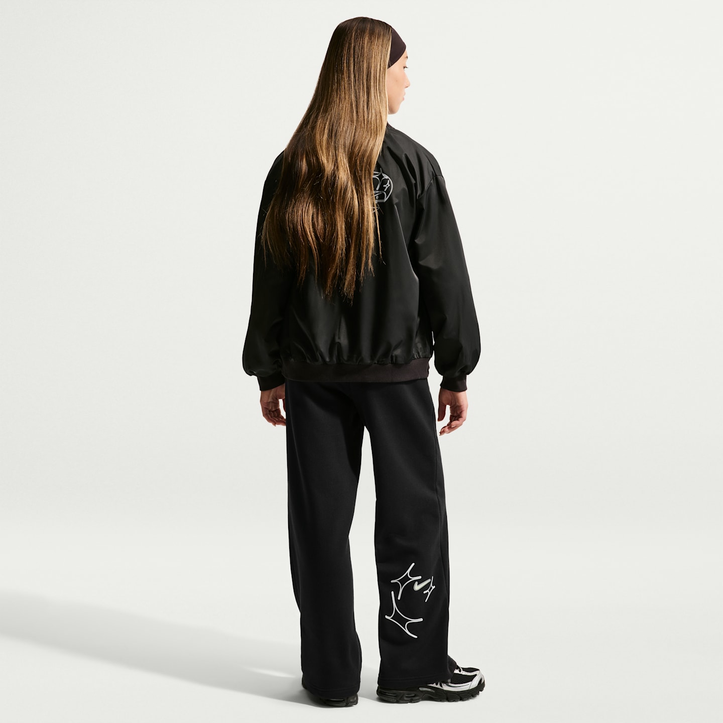 Детские брюки для девочек Nike Sportswear Studio с открытым низом, цвет: Чёрный / Белый — фото 5