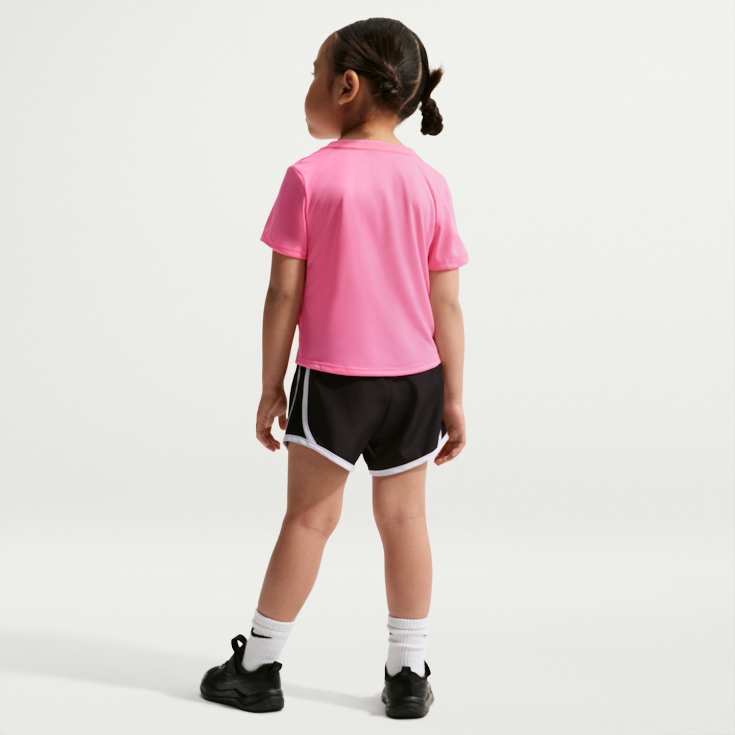 Шорты Nike Dri-FIT Tempo Shorts для малышей, цвет: Чёрный — фото 5