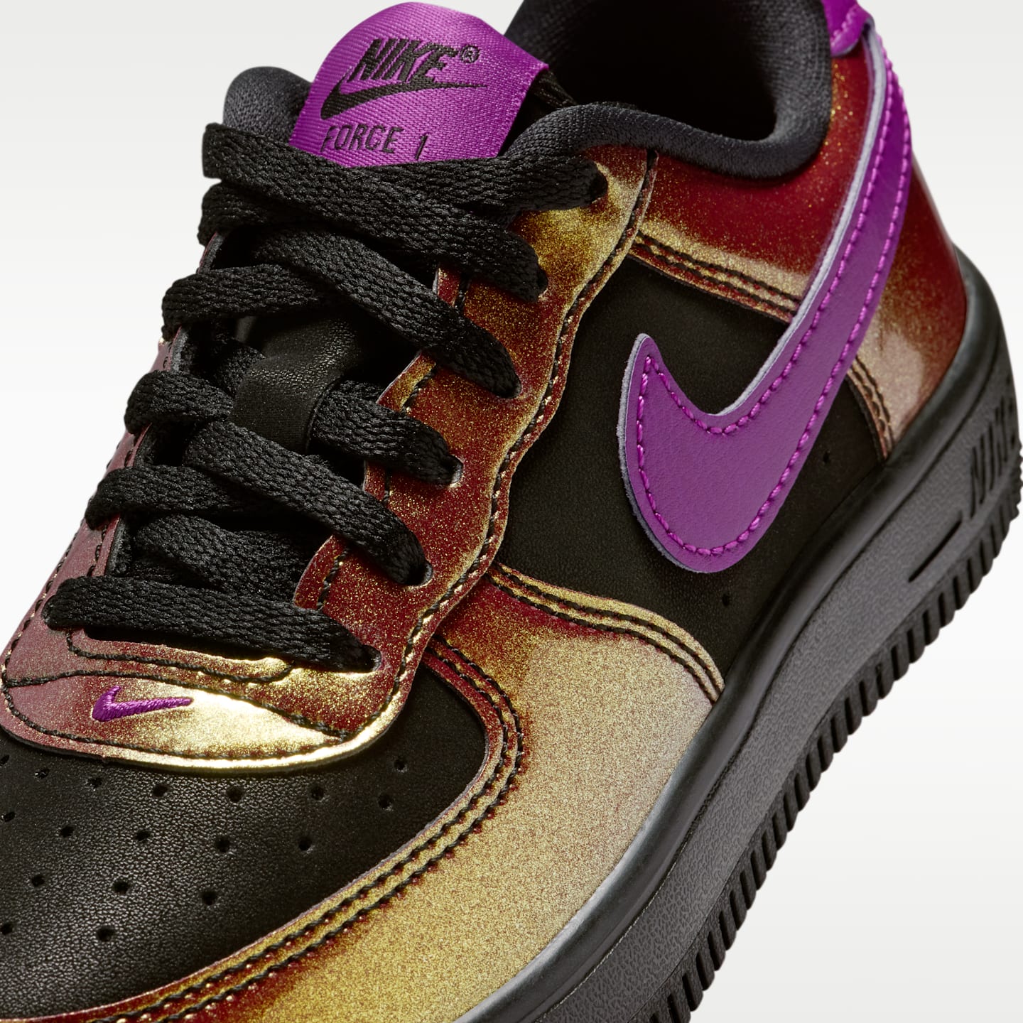 Детские кроссовки Nike Air Force 1 LV8, цвет: Чёрный / Ягодный — фото 7
