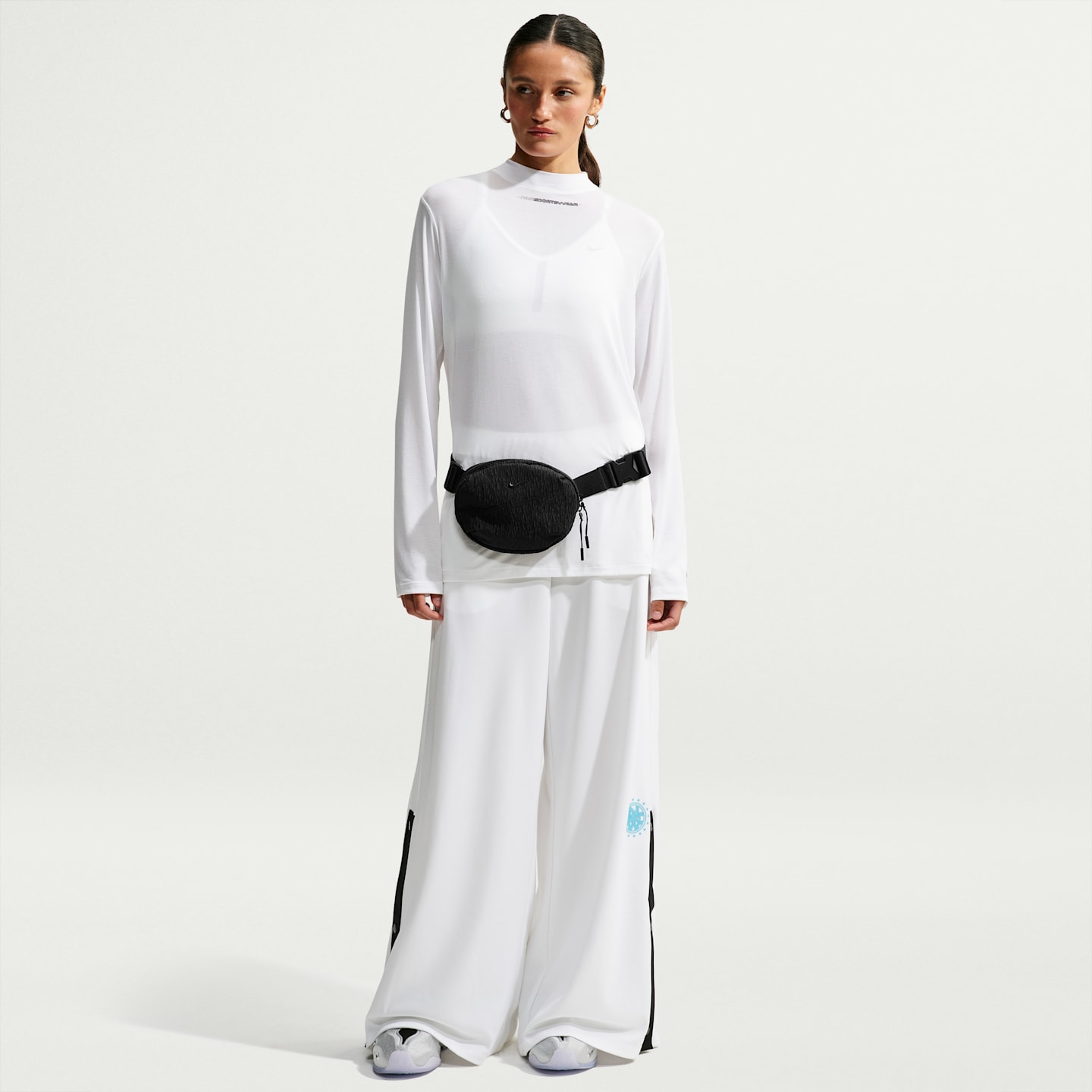 Поясная сумка Nike Aura, 2 л, цвет: Чёрный — фото 7