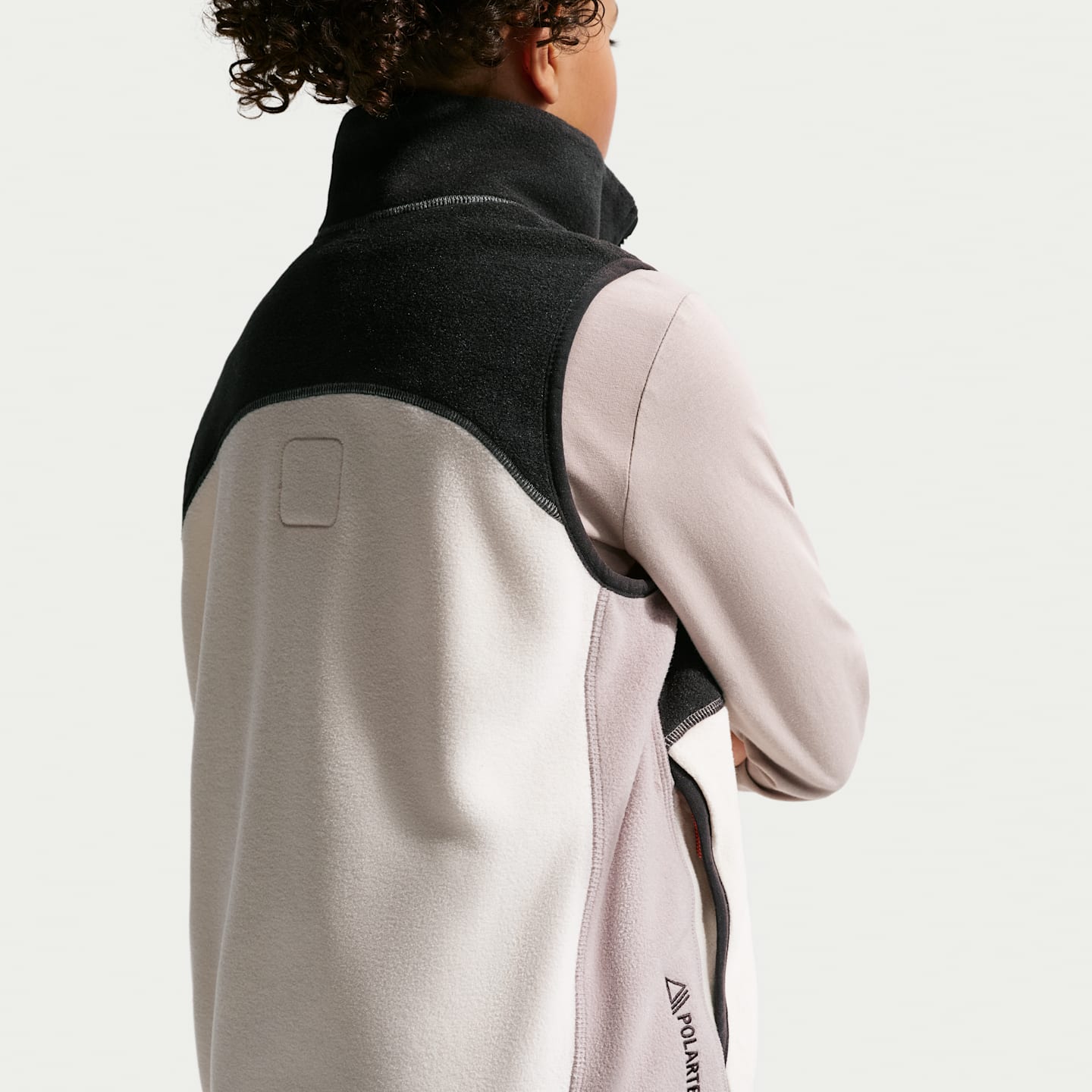 Детский флисовый жилет Nike ACG Polar для походов, цвет: Серый — фото 4