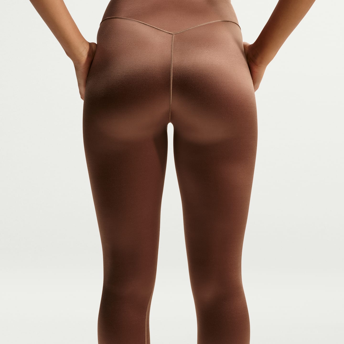 Женские леггинсы NikeSKIMS Satin Shine High-Waisted Bonded 26" Leggings, цвет: Коричневый — фото 3