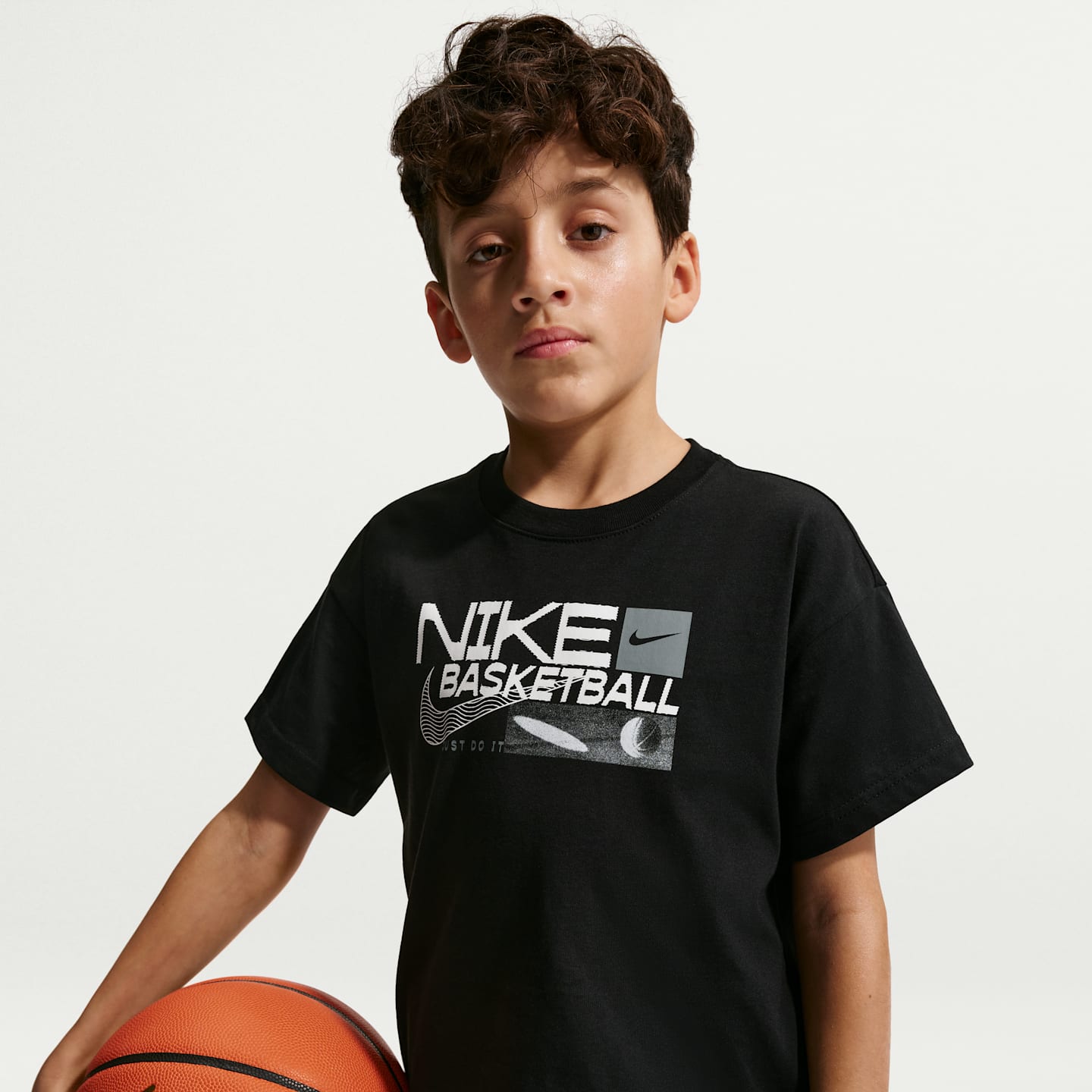 Детская футболка Nike Sportswear, цвет: Чёрный — фото 1