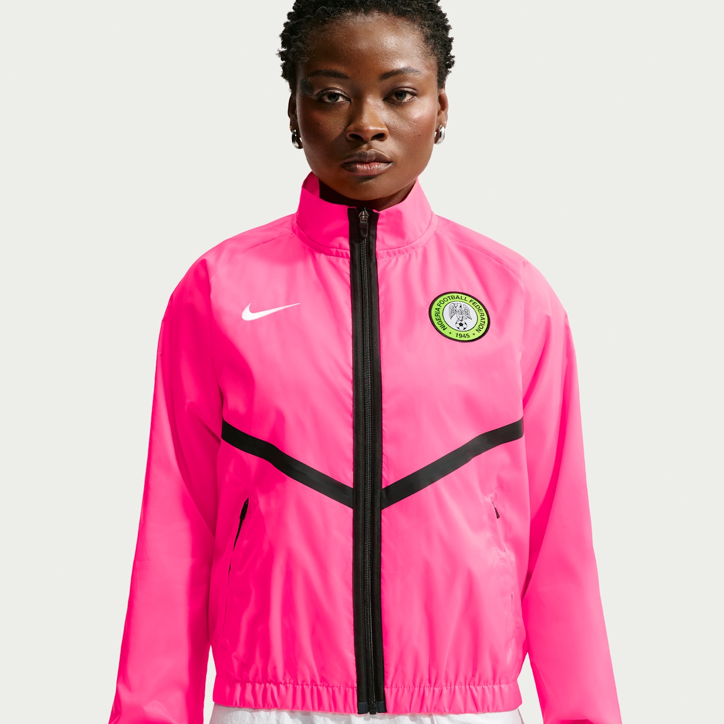 Женская футбольная куртка Nike Dri-FIT Nigeria Anthem, цвет: Розовый / Белый — фото 1