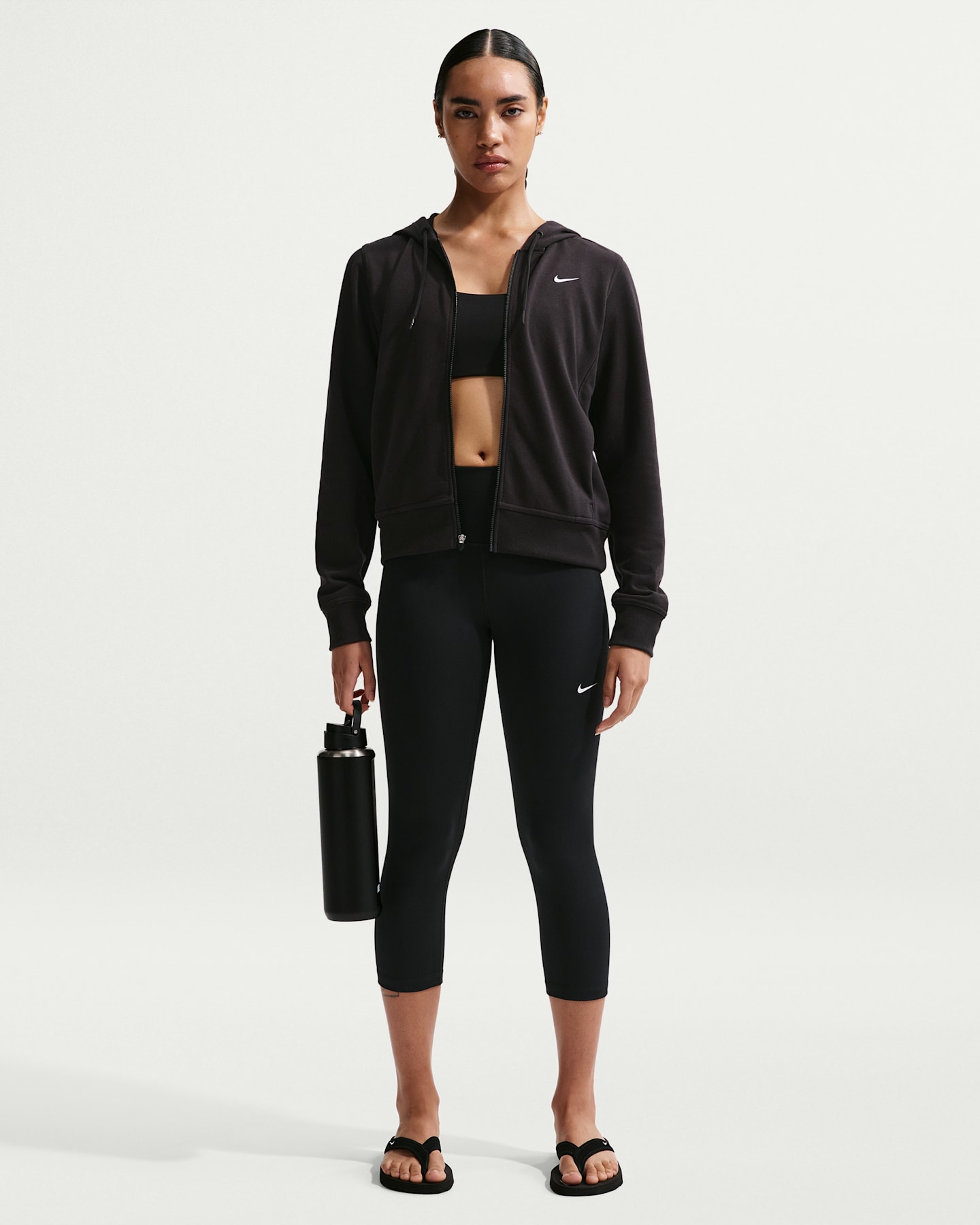 Женские леггинсы Nike One High-Waisted Crop Leggings, цвет: Чёрный / Белый — фото 7