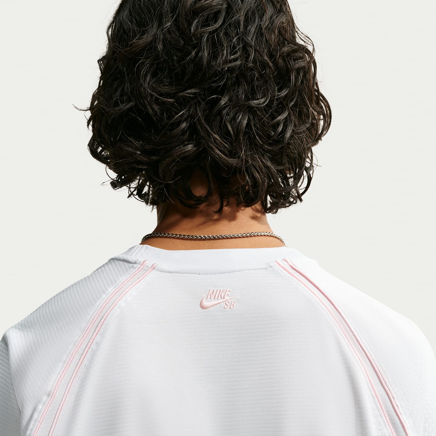 Мужская скейтерская футболка Nike Yuto с коротким рукавом, цвет: Снежный белый — фото 2