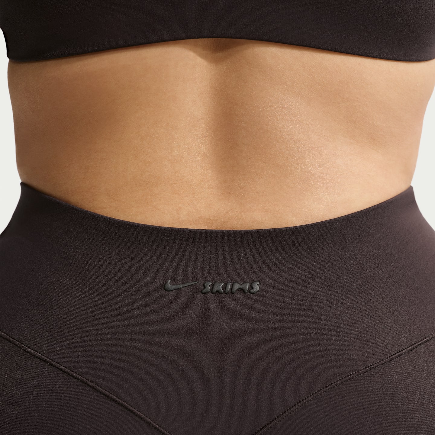Женские легинсы NikeSKIMS Studio Stretch, цвет: Кофейный — фото 12