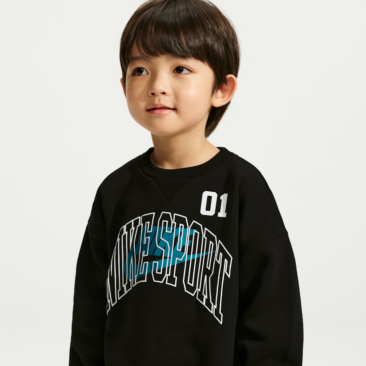 Детские комплекты Nike Sportswear Multisport 2-Piece Fleece Crew Set, цвет: Чёрный — фото 2