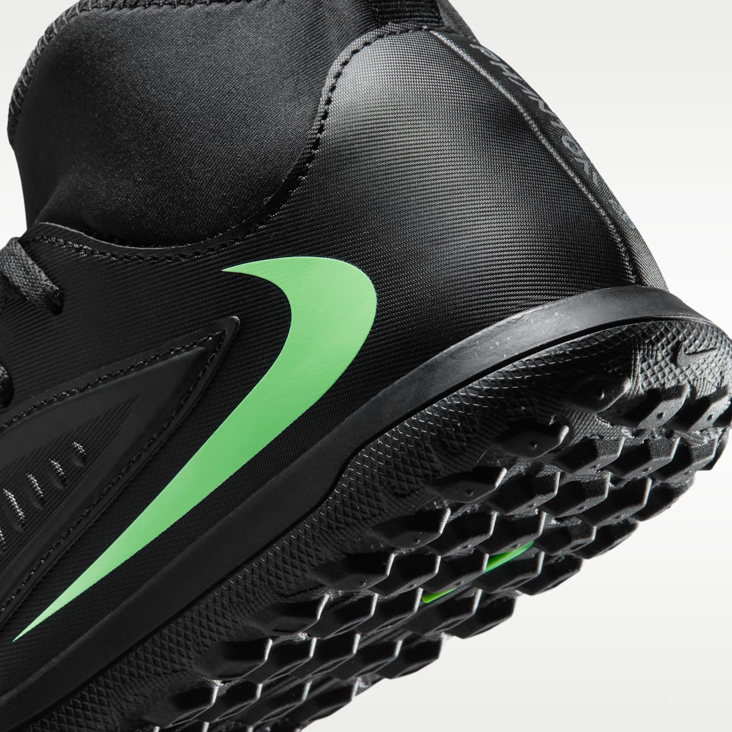 Детские кроссовки Nike Jr. Phantom 6 High Club Turf Soccer, цвет: Чёрный / Зелёный — фото 8