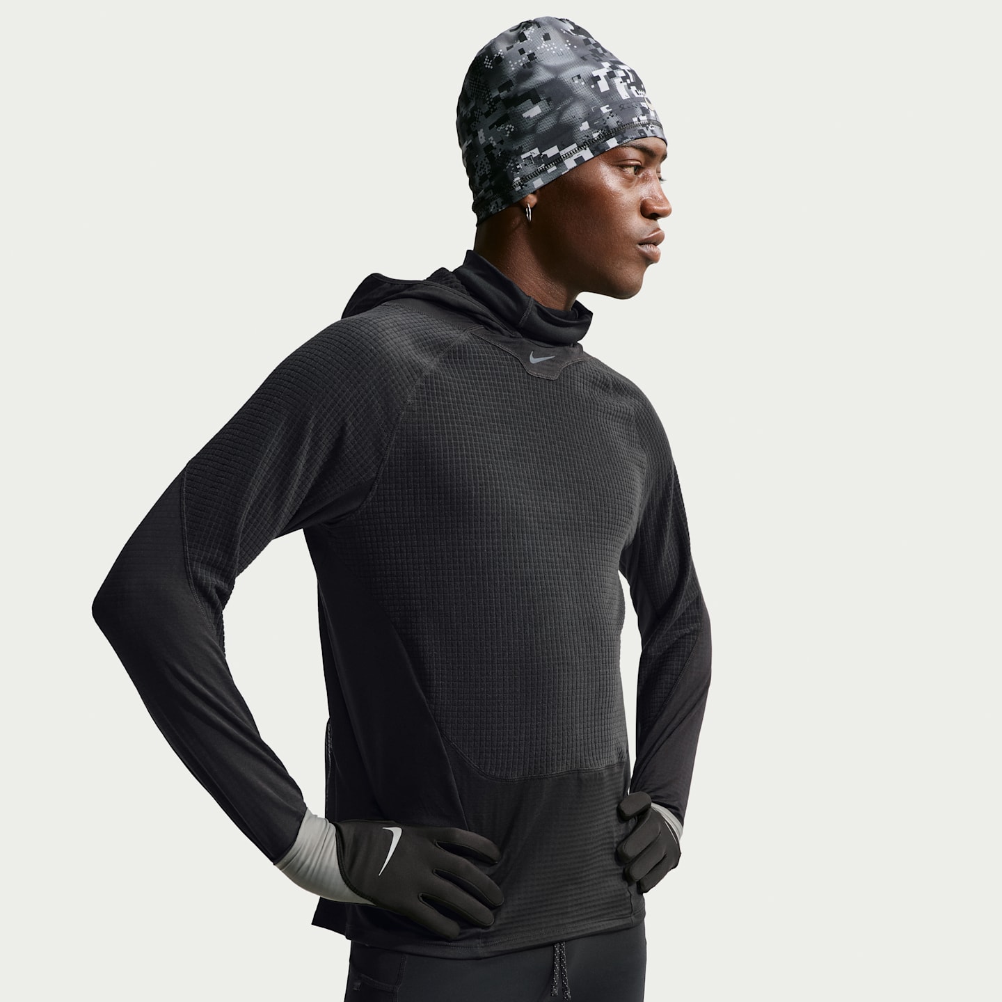 Мужской утеплённый беговой промежуточный слой Nike Stride Therma-FIT, цвет: Чёрный — фото 3