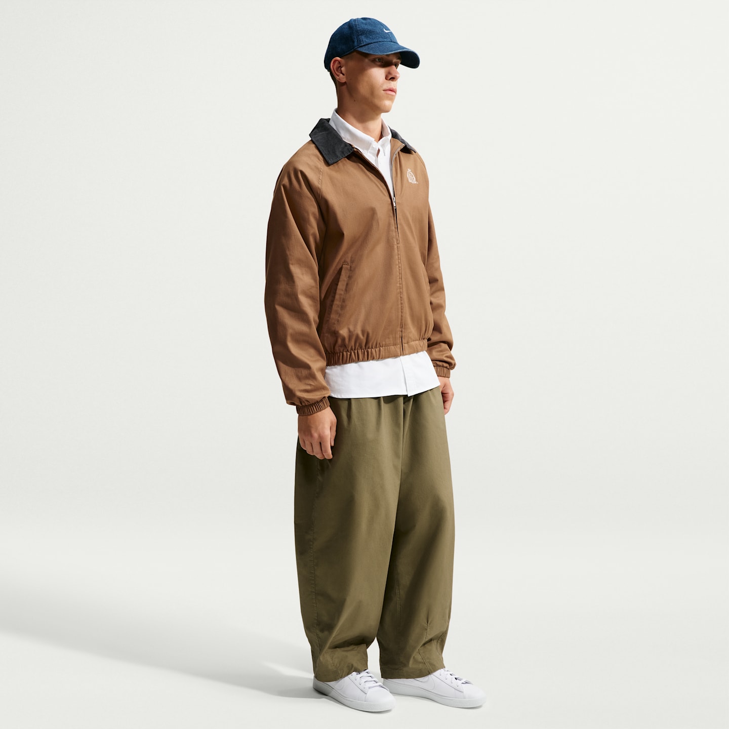 Мужская куртка Nike Club Campus, цвет: Коричневый / Чёрный — фото 4