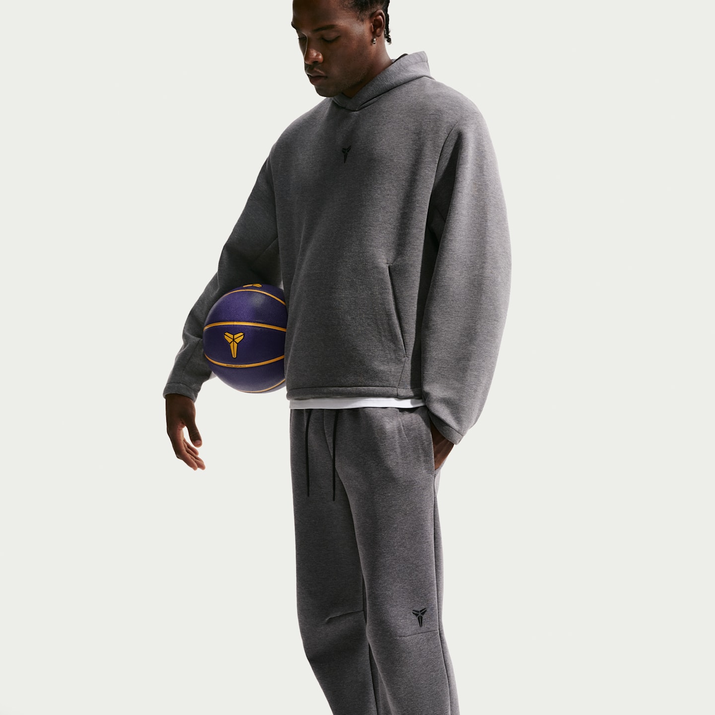 Мужские флисовые баскетбольные брюки Nike Kobe Dri-FIT, цвет: Чёрный меланжевый / Чёрный — фото 4