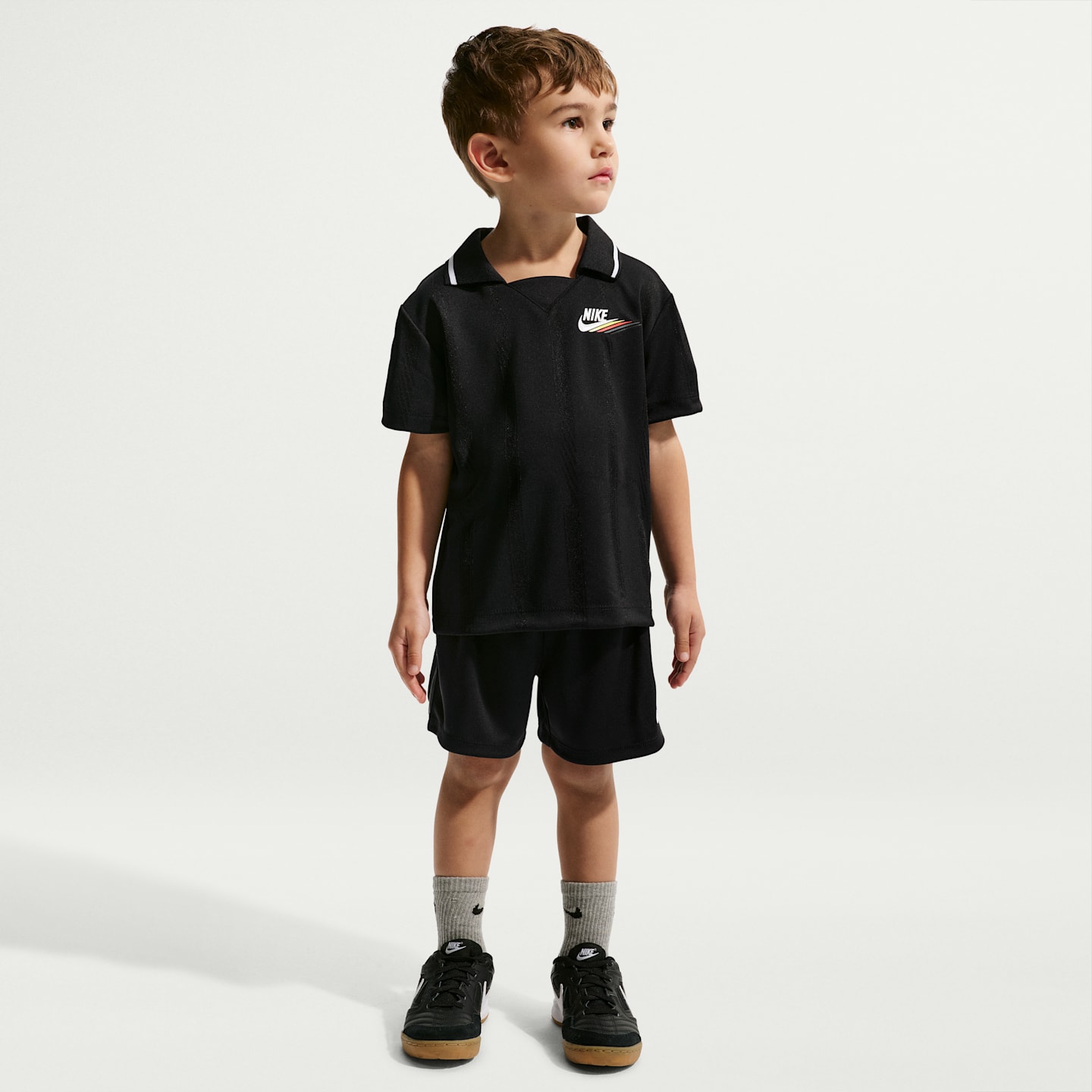 Комплект для малышей Nike Sportswear Victory Lap из 2 предметов с шортами, цвет: Чёрный — фото 1