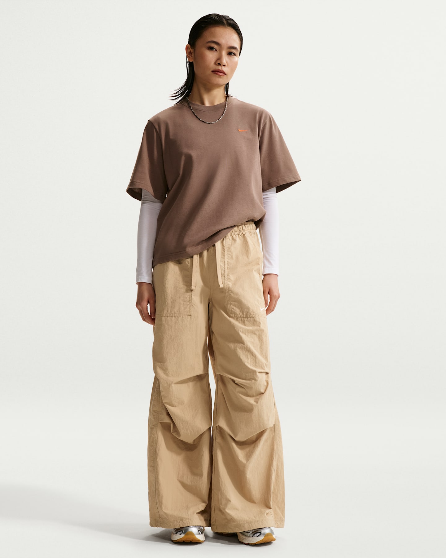 Женские брюки Nike Sportswear Loose Mid-Rise Structured, цвет: Льняной / Молочный — фото 7