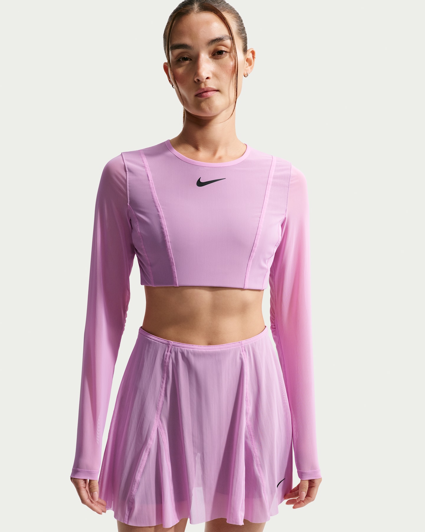 Женский укороченный теннисный лонгслив NikeCourt Slam, цвет: Светлый пурпурный / Чёрный — фото 6