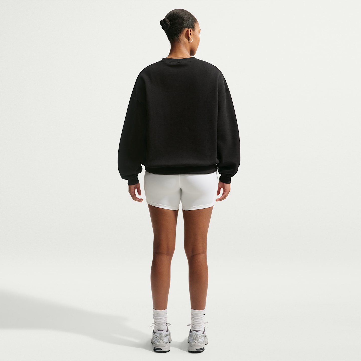 Женский свитшот оверсайз с принтом Nike Studio Fleece средней плотности, цвет: Чёрный / Почти чёрный — фото 5