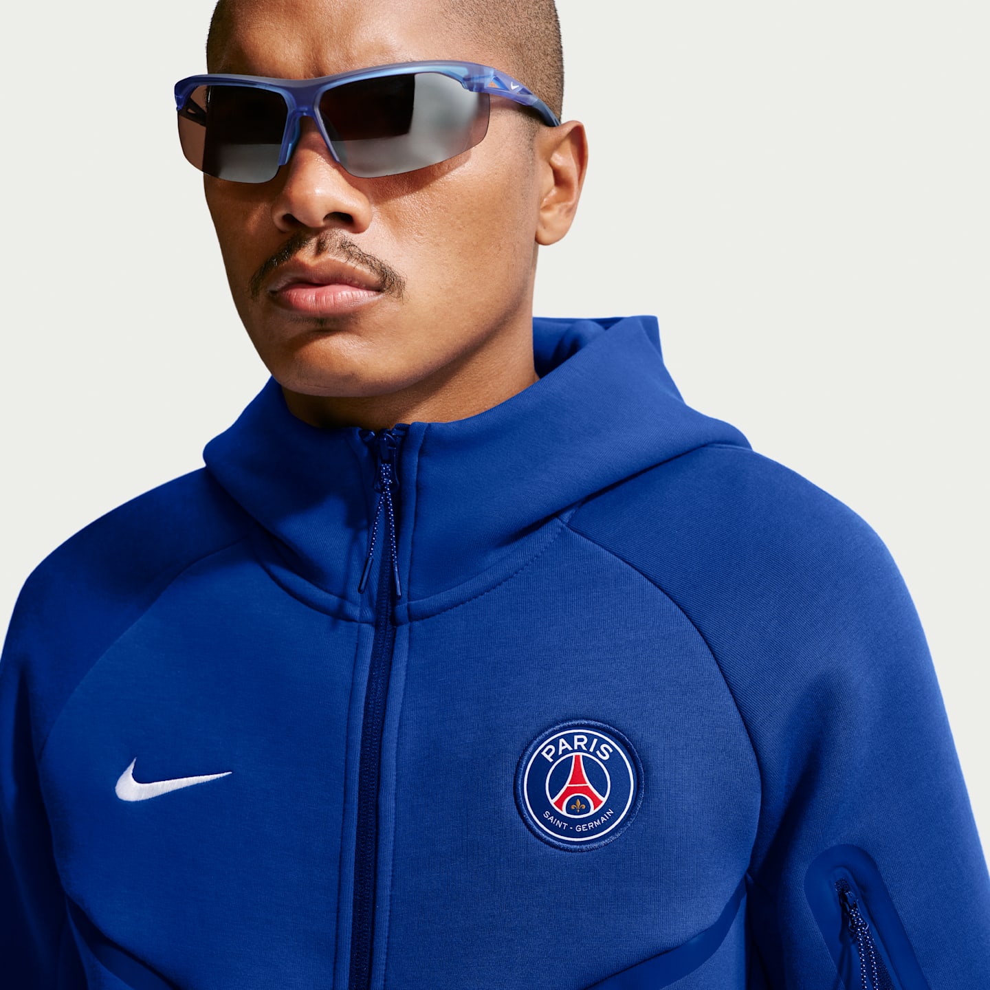 Мужская футбольная худи на молнии Nike Paris Saint-Germain Tech Fleece Windrunner, цвет: Королевский синий / Белый — фото 3