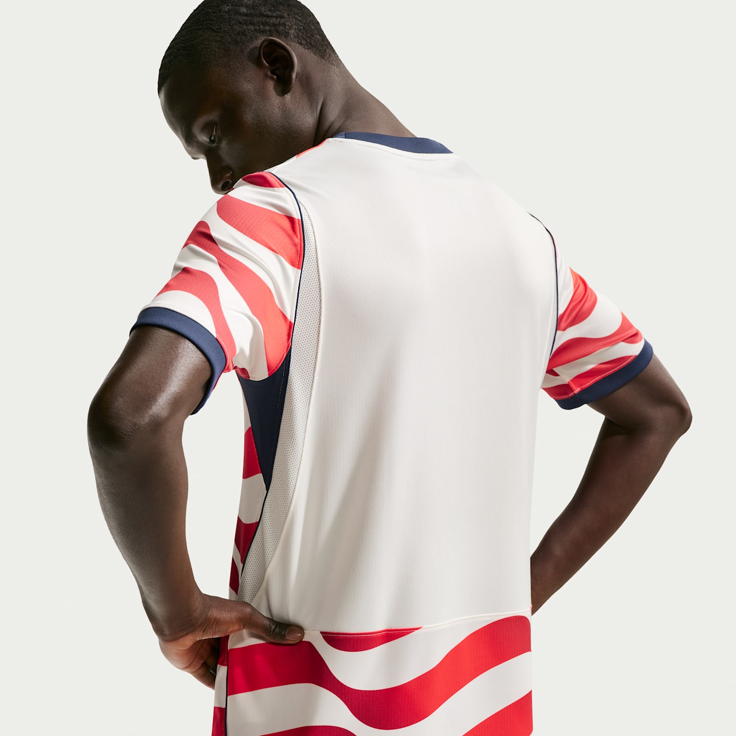 Мужской топ Nike Uswnt 2026 Stadium Home Dri-FIT Soccer Replica Jersey, цвет: Молочный / Тёмно-синий — фото 2