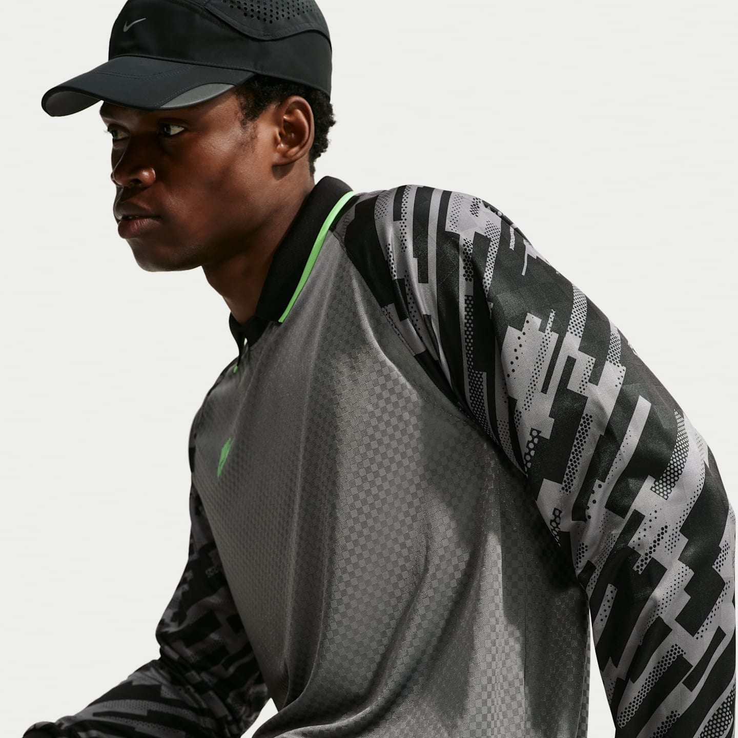 Мужской топ Nike Premier Dri-FIT Long-Sleeve Soccer Jersey, цвет: Холодный серый / Чёрный