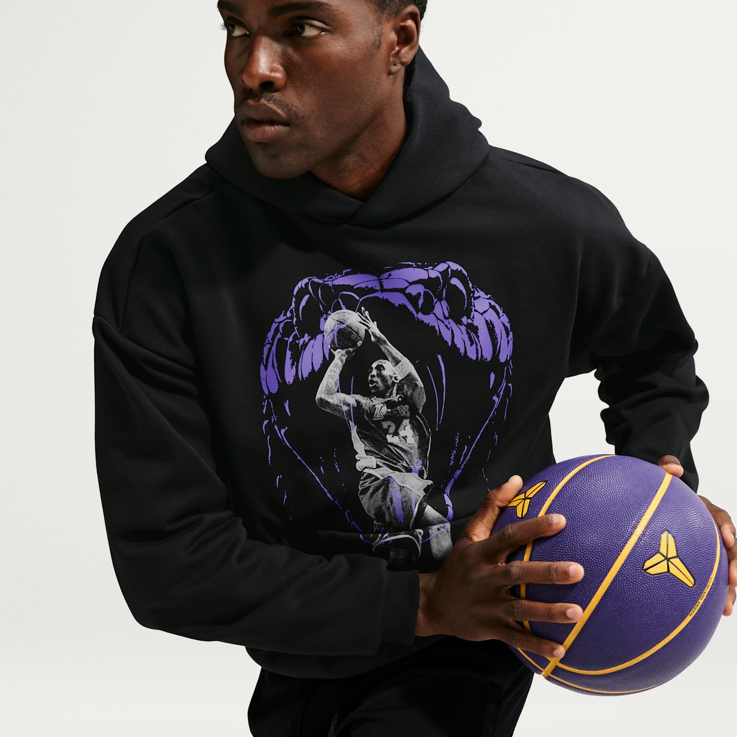 Мужское баскетбольное худи Nike Kobe Standard Issue Therma-FIT, цвет: Чёрный — фото 3
