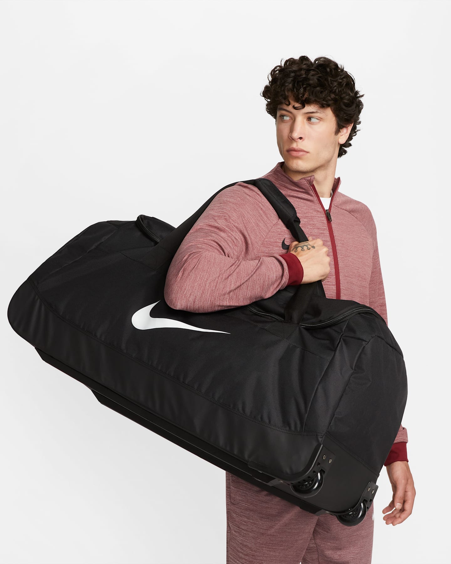 Командная сумка на колёсах Nike Club, 120 л, цвет: Чёрный / Белый — фото 10