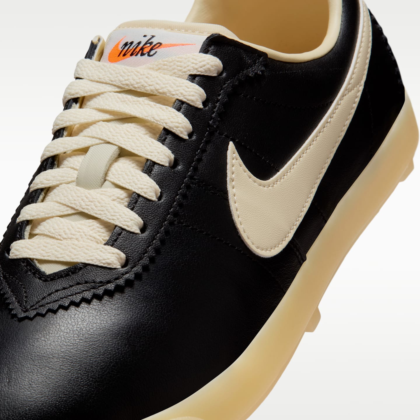 Женские кроссовки Nike Astrograbber Leather, цвет: Чёрный / Молочный — фото 7