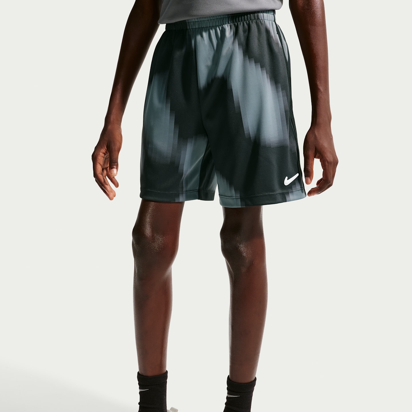 Детские шорты для мальчиков Nike Multi Renew, цвет: Чёрный / Белый — фото 2