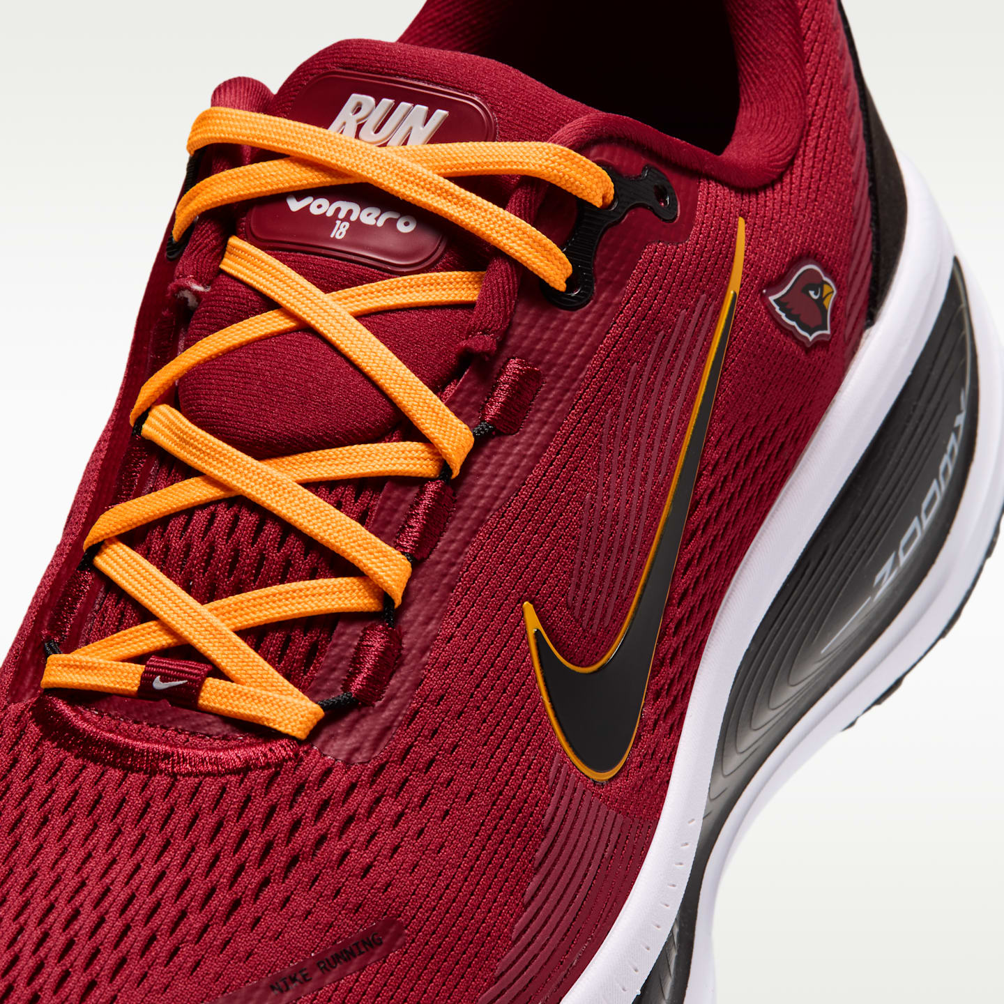 Мужские кроссовки Nike Vomero 18 (Arizona Cardinals) NFL Road Running, цвет: Красный / Чёрный — фото 7