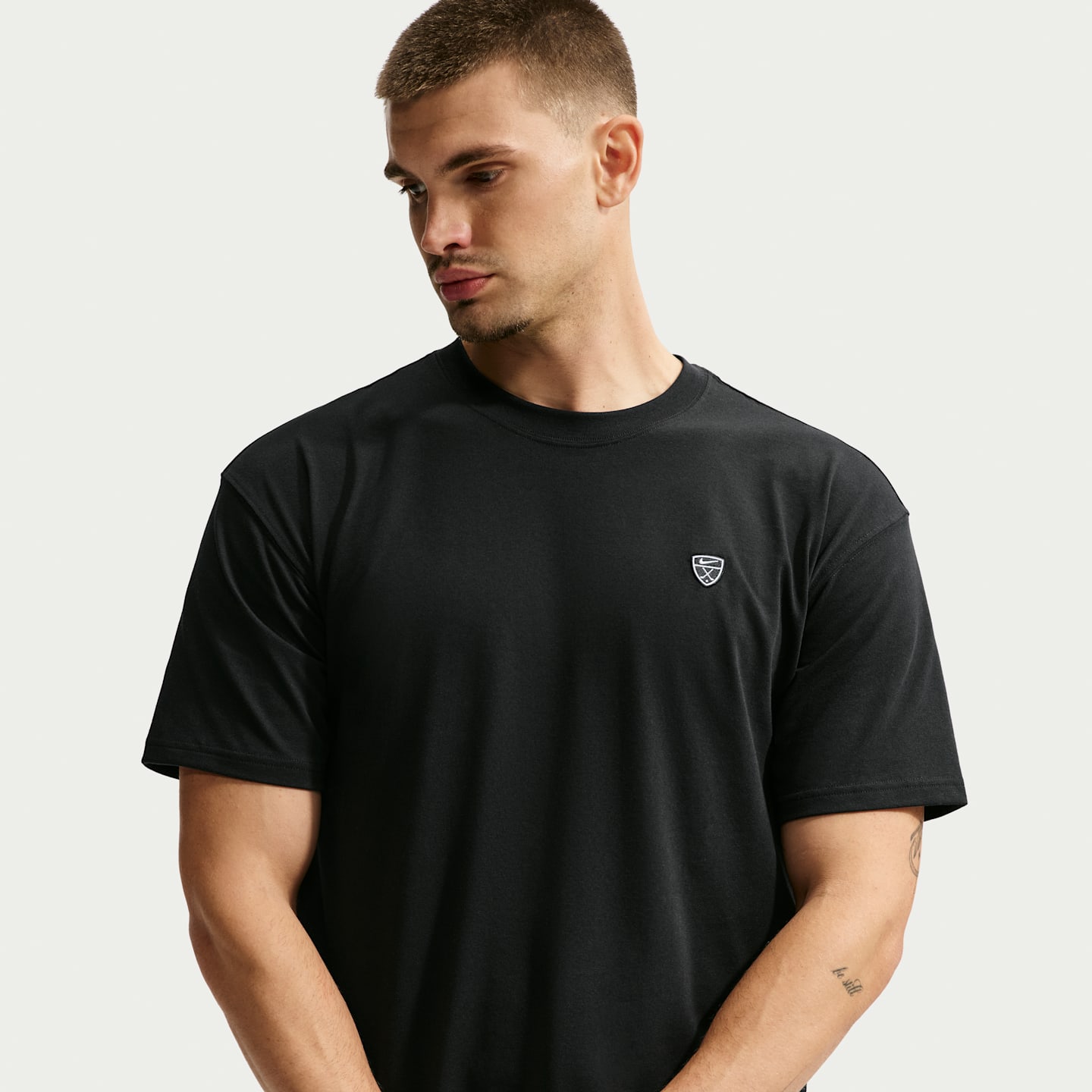Мужская футболка для гольфа Nike Dri-FIT свободного кроя, цвет: Чёрный — фото 3