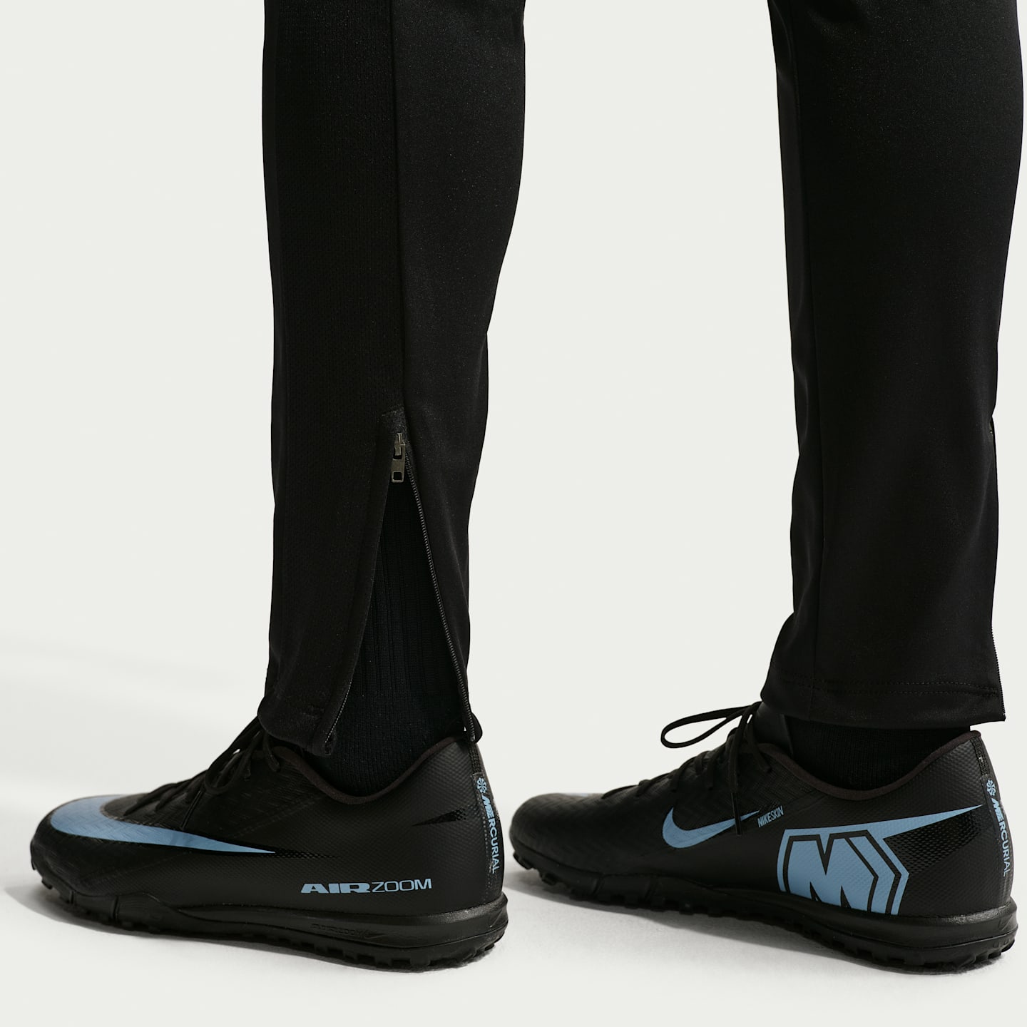 Женские футбольные брюки Nike Academy Dri-FIT, цвет: Чёрный / Белый — фото 6