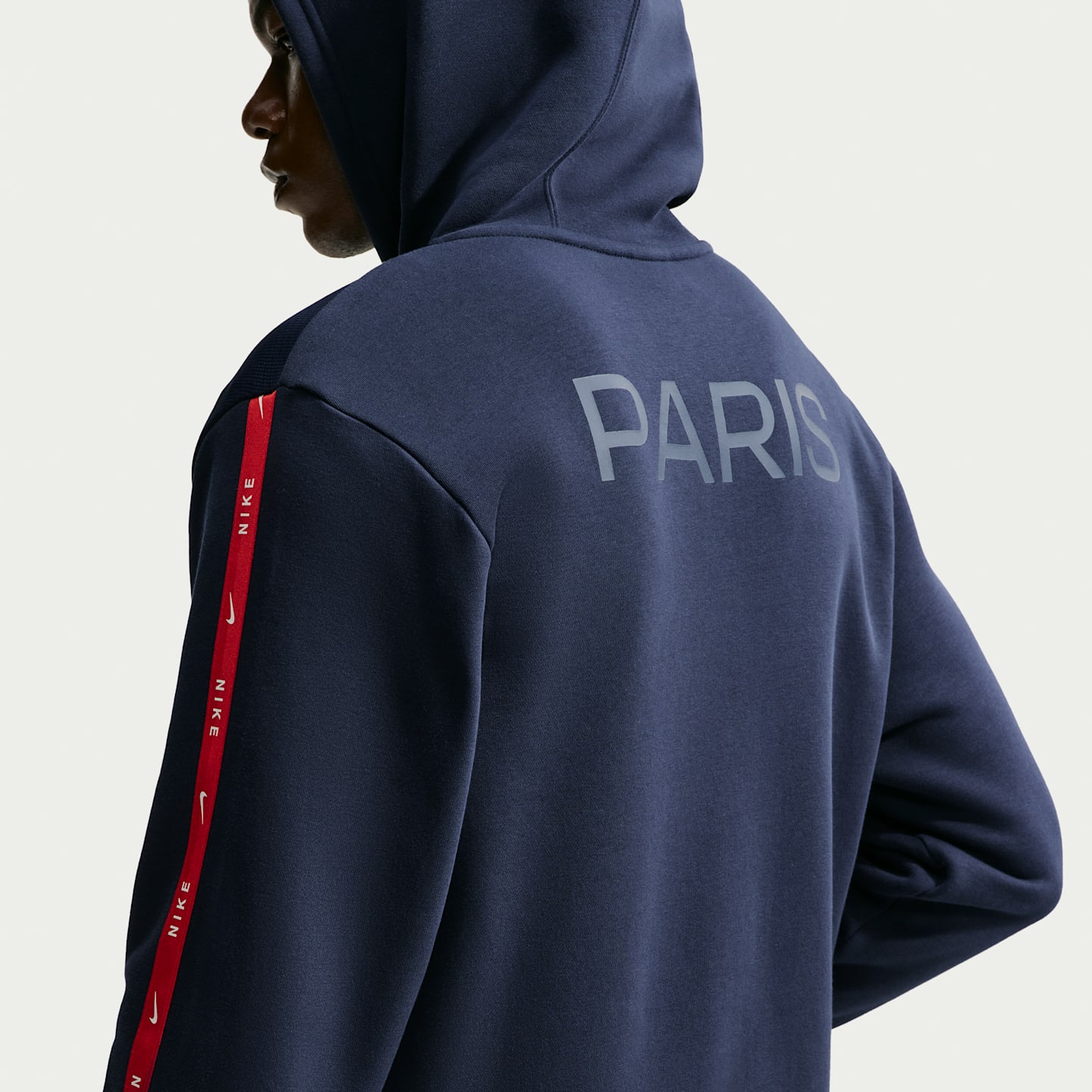 Мужская футбольная флисовая худи на молнии Nike Paris Saint-Germain City Side, цвет: Тёмно-синий / Белый — фото 2