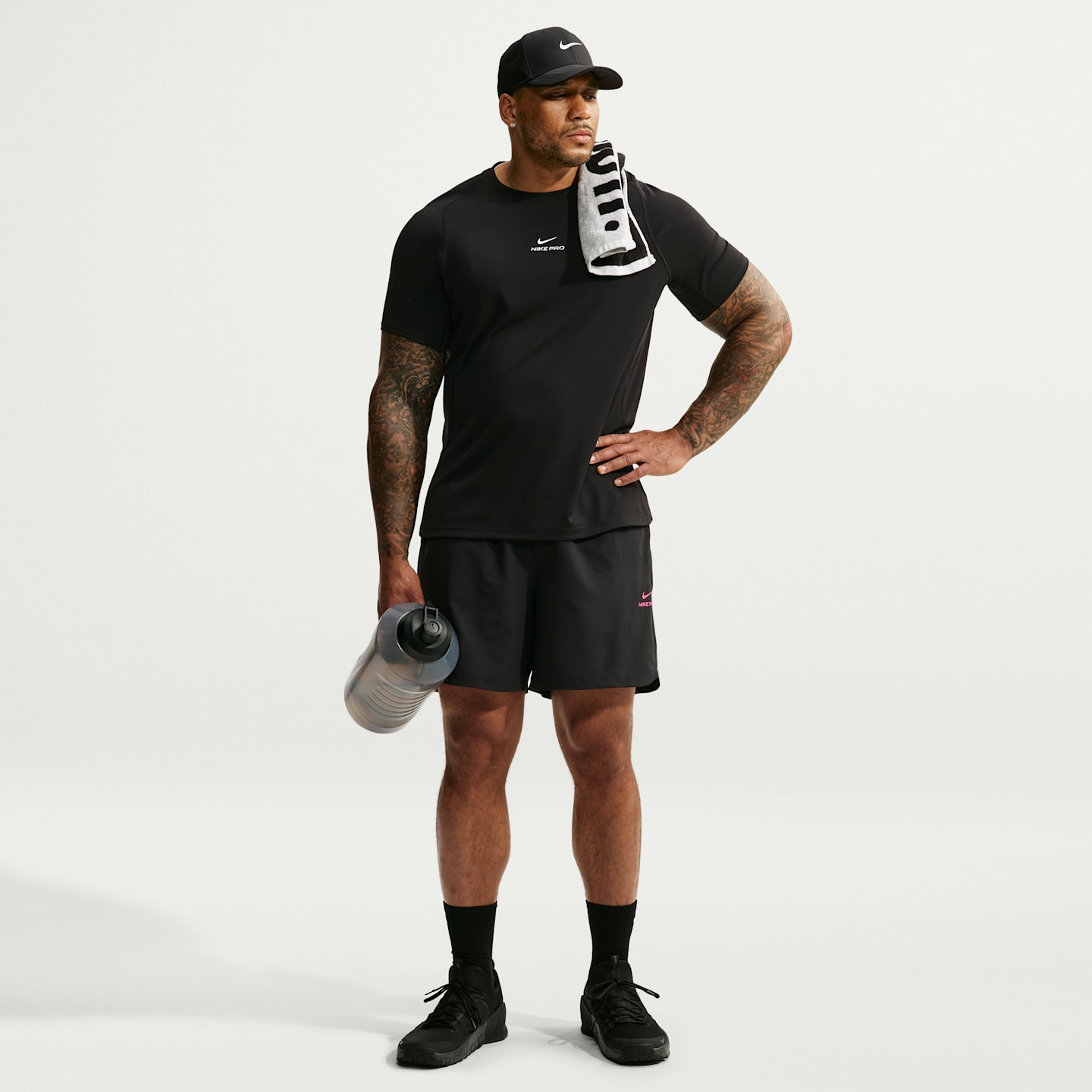 Мужские шорты Nike Pro Training Dri-FIT 6" Shorts, цвет: Чёрный / Розовый — фото 6