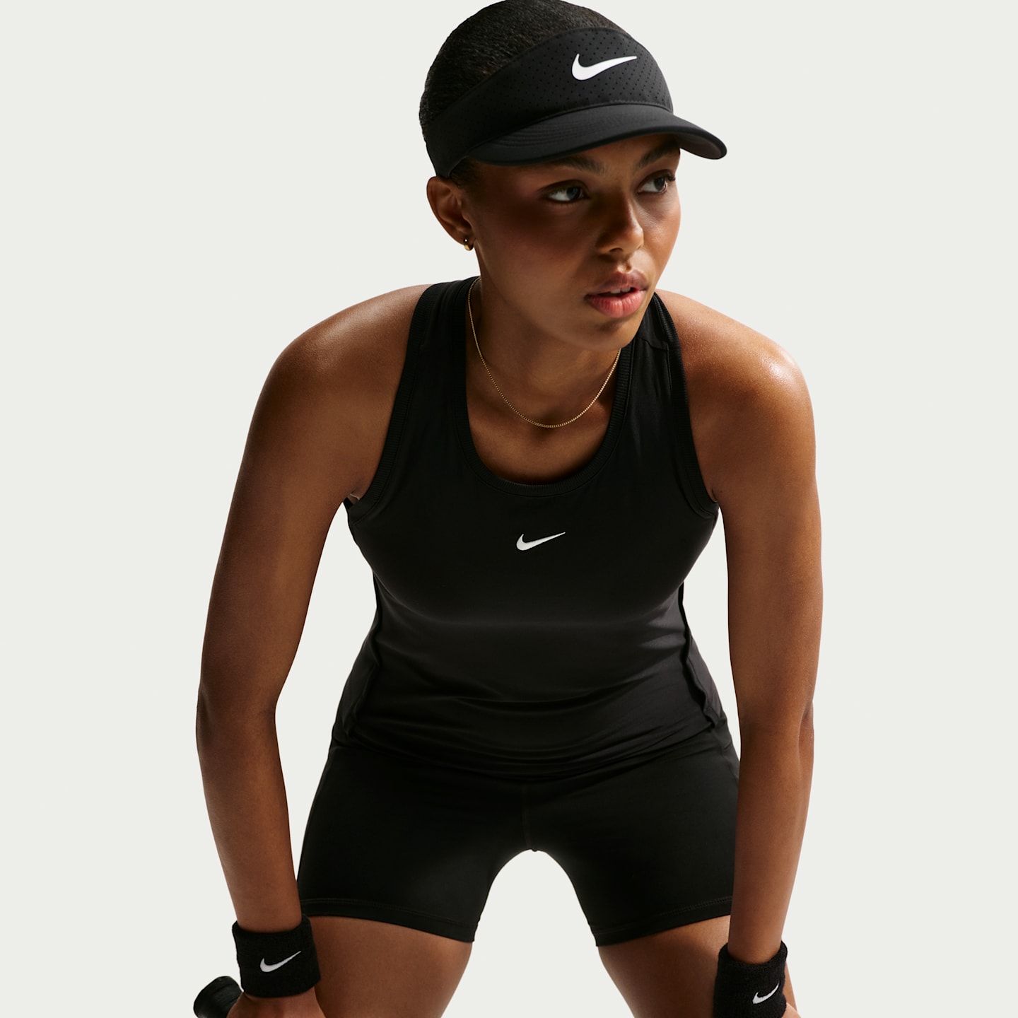 Женская теннисная майка Nike Victory Dri-FIT, цвет: Чёрный / Белый — фото 3