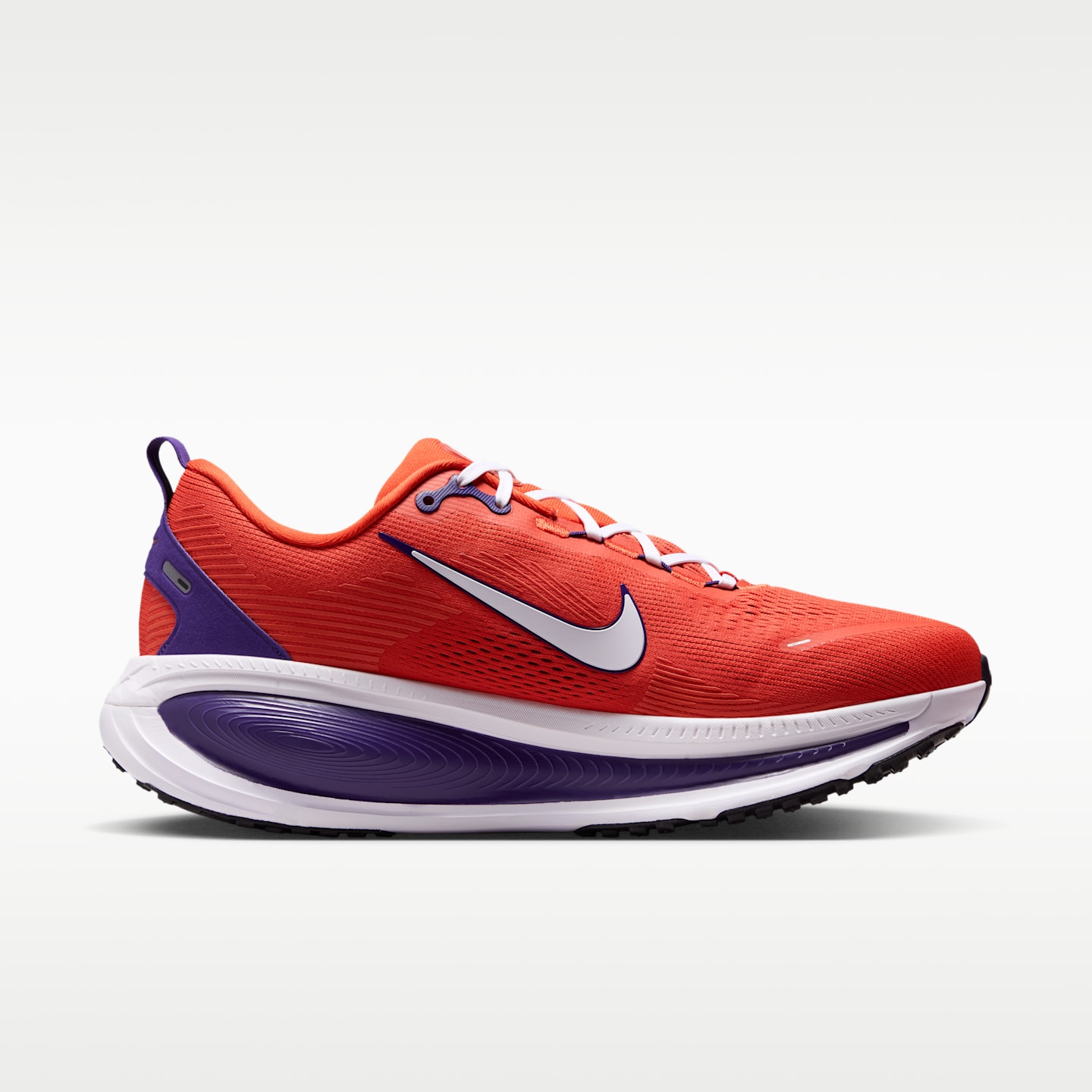 Мужские кроссовки Nike College Vomero 18 (Clemson) Road Running, цвет: Оранжевый / Орхидея — фото 3