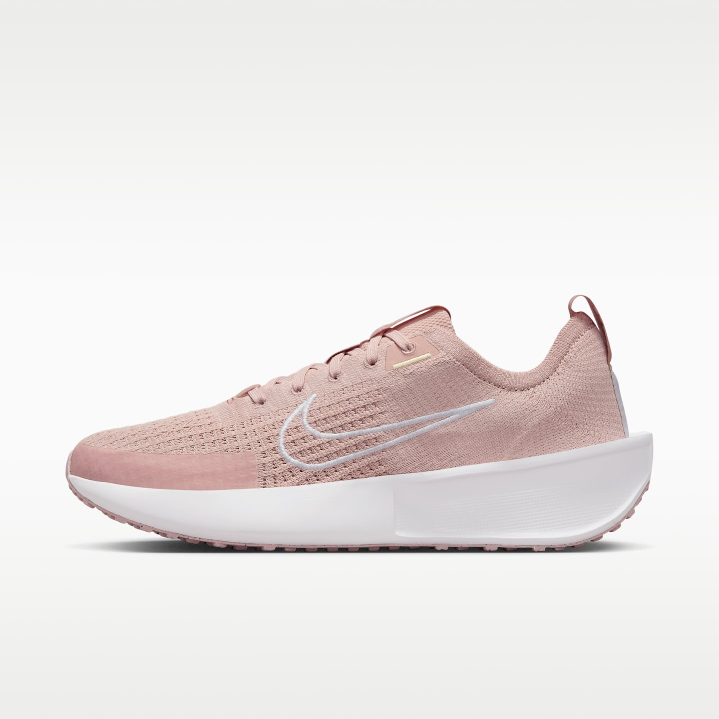 Женские кроссовки Nike Interact Run Road Running, цвет: Розовый / Пудровый