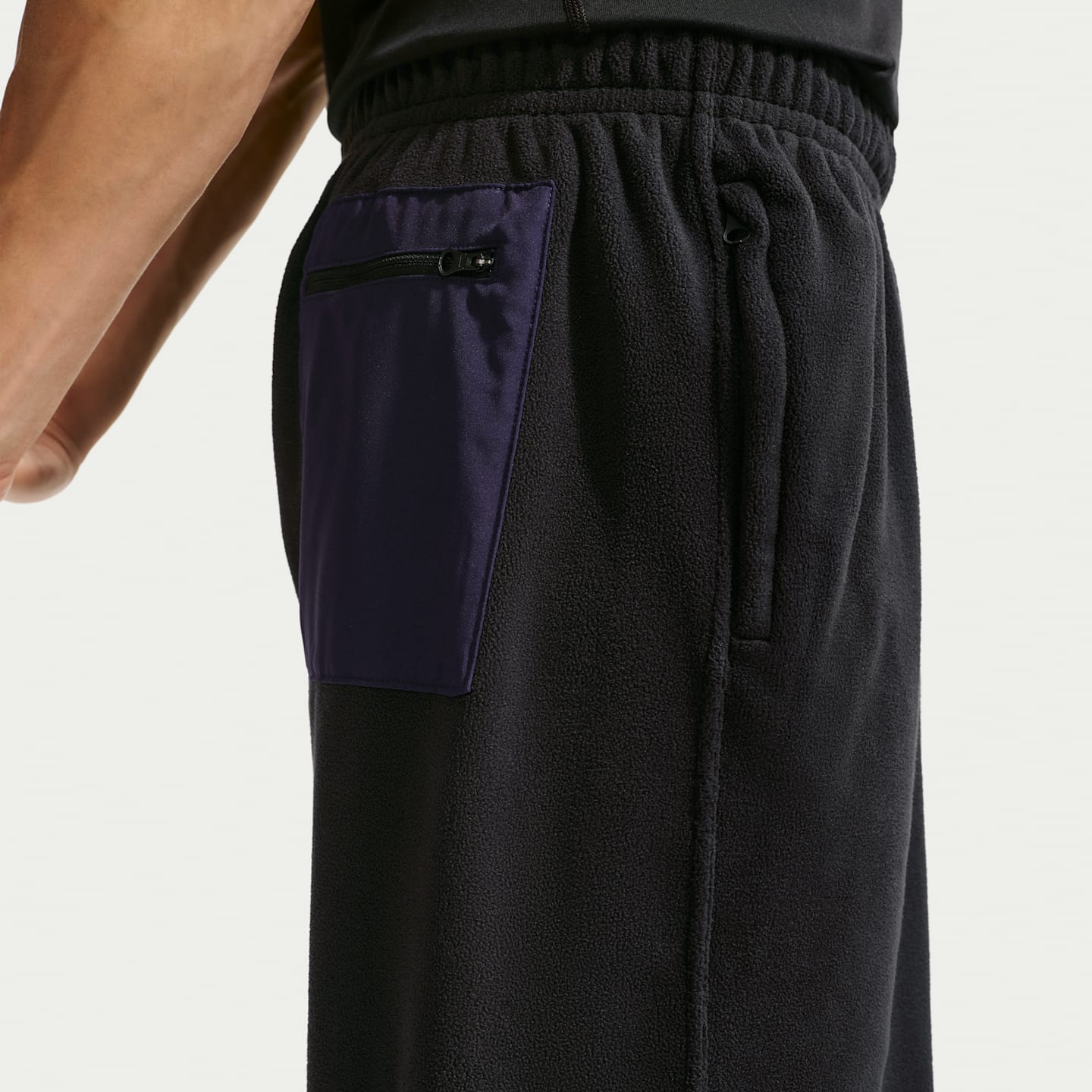 Мужские универсальные брюки Nike Therma-FIT, цвет: Чёрный / Фиолетовый — фото 3