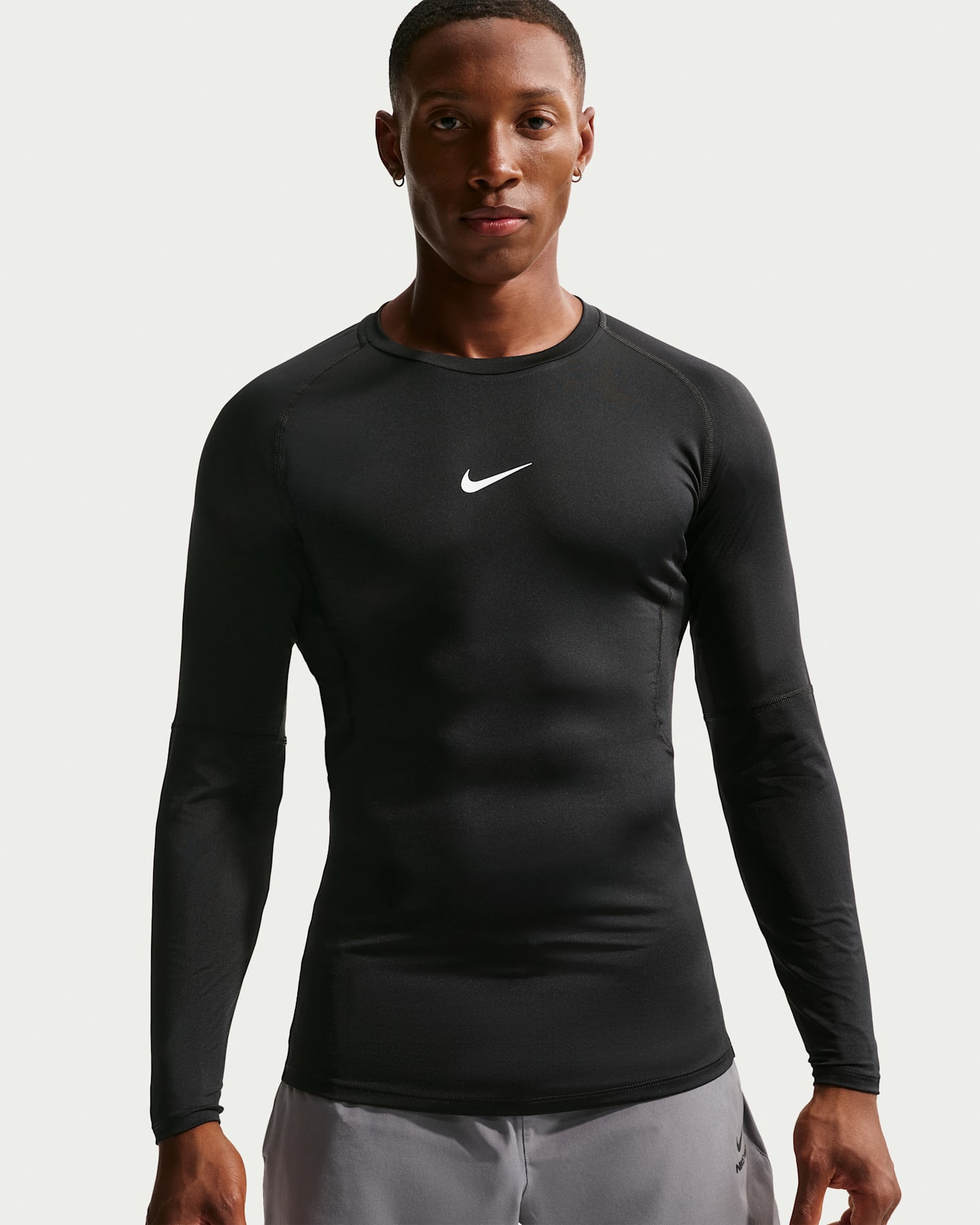 Мужской обтягивающий топ для фитнеса Nike Pro Dri-FIT с длинным рукавом, цвет: Чёрный / Белый — фото 6