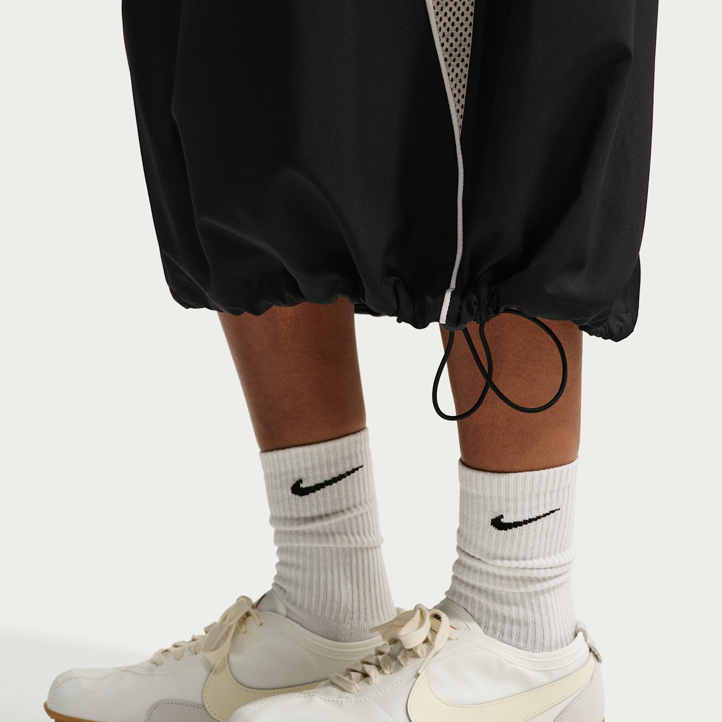 Женская свободная юбка-парашют миди Nike Sportswear, цвет: Чёрный / Кремовый — фото 6