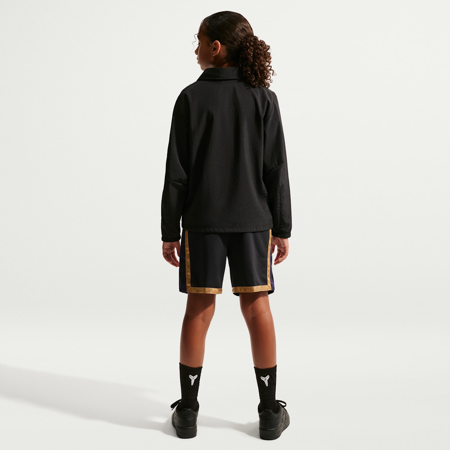 Детские шорты Nike FC Barcelona Away Kobe Dri-FIT Soccer, цвет: Чёрный / Золотой — фото 7