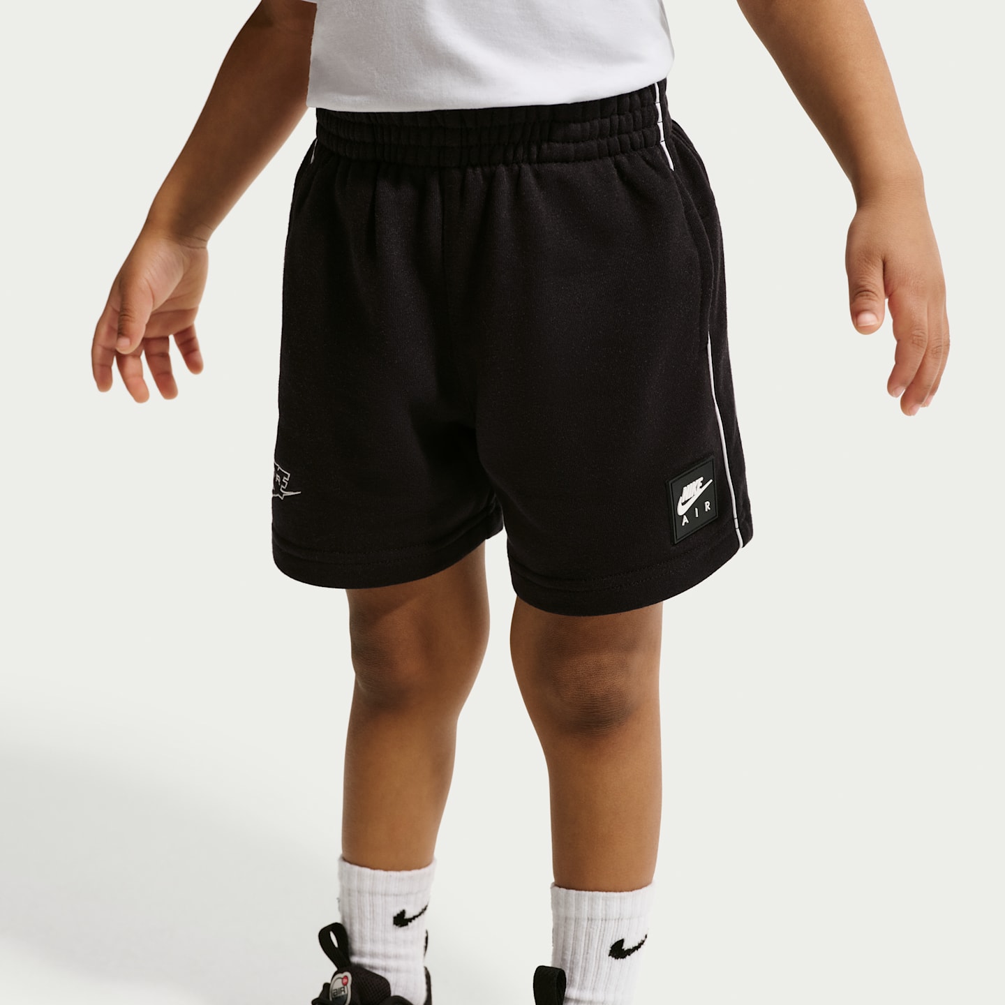 Детский комплект Nike Air Toddler 2-Piece French Terry Shorts Set, цвет: Чёрный — фото 4