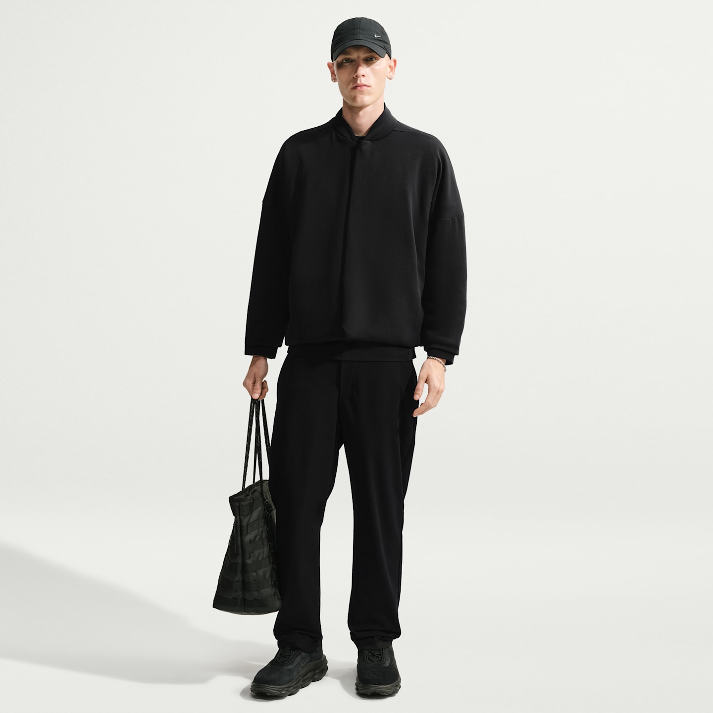 Мужская куртка Nike 24.7 ImpossiblySoft Plush Therma-FIT, цвет: Чёрный / Серый — фото 4