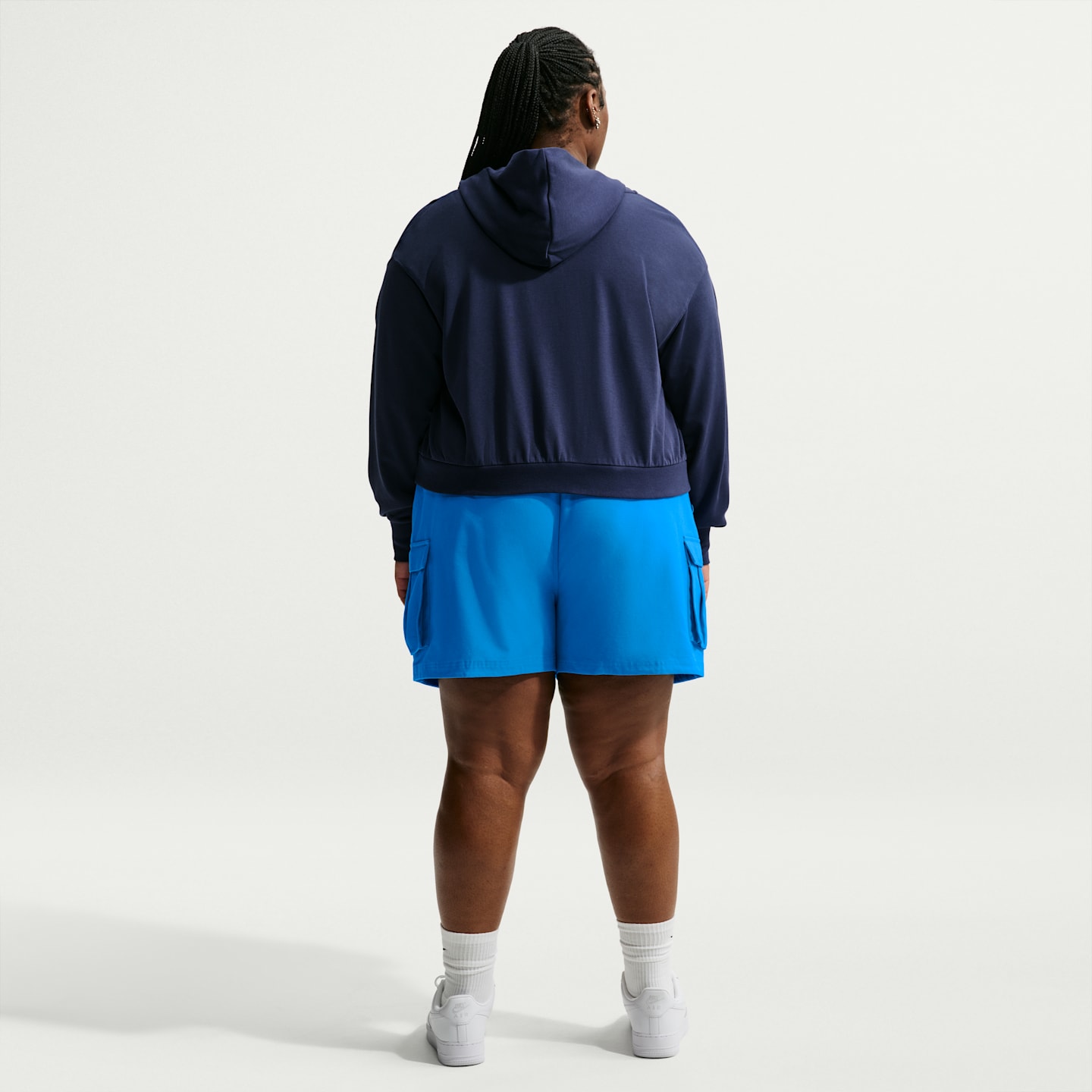 Женские шорты-карго Nike Sportswear 5" свободного кроя, большие размеры, цвет: Светлый синий / Молочный — фото 5