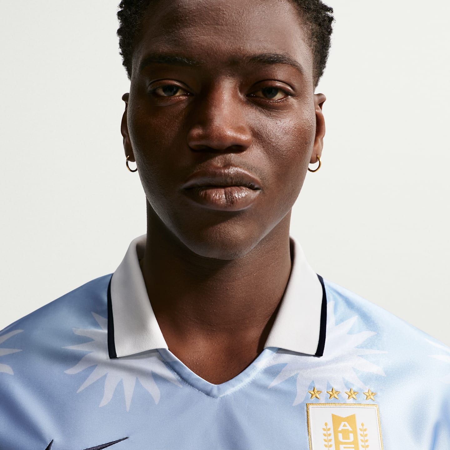 Мужская футболка Nike Uruguay Energy Dri-FIT Soccer с коротким рукавом, цвет: Королевский синий / Обсидиановый — фото 3
